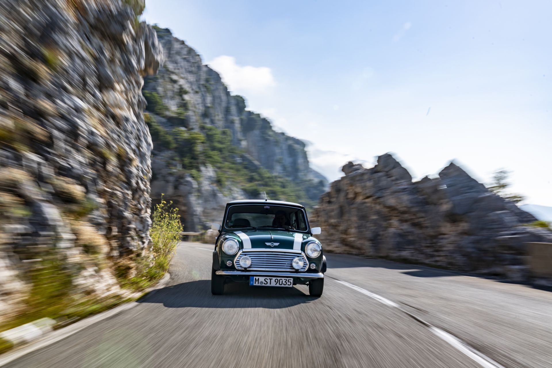 1920x1280 Video: This Rear Engine, RWD Classic MINI Is Quite A Stunner