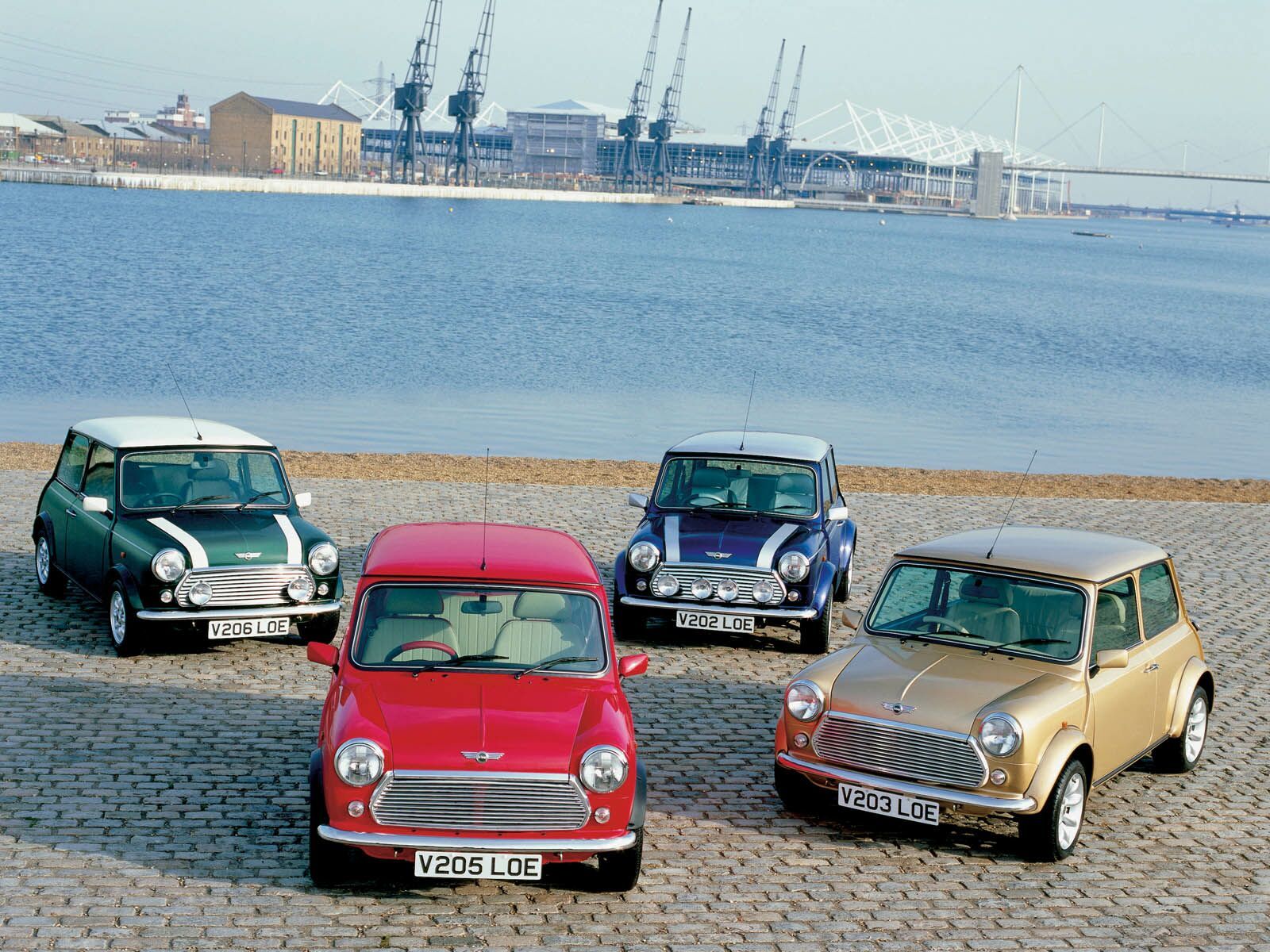 1600x1200 Classic Mini Cooper Quartet: HD Vehicle Wallpaperx1200