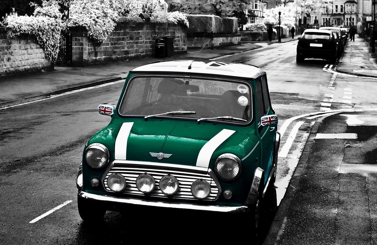 1280x833 British Racing Green Rover Austin