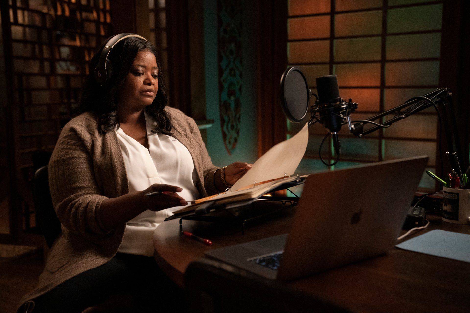 1920x1280 Download Octavia Spencer TV Show Truth Be Told 4k Ultra HD Wallpaperx2667