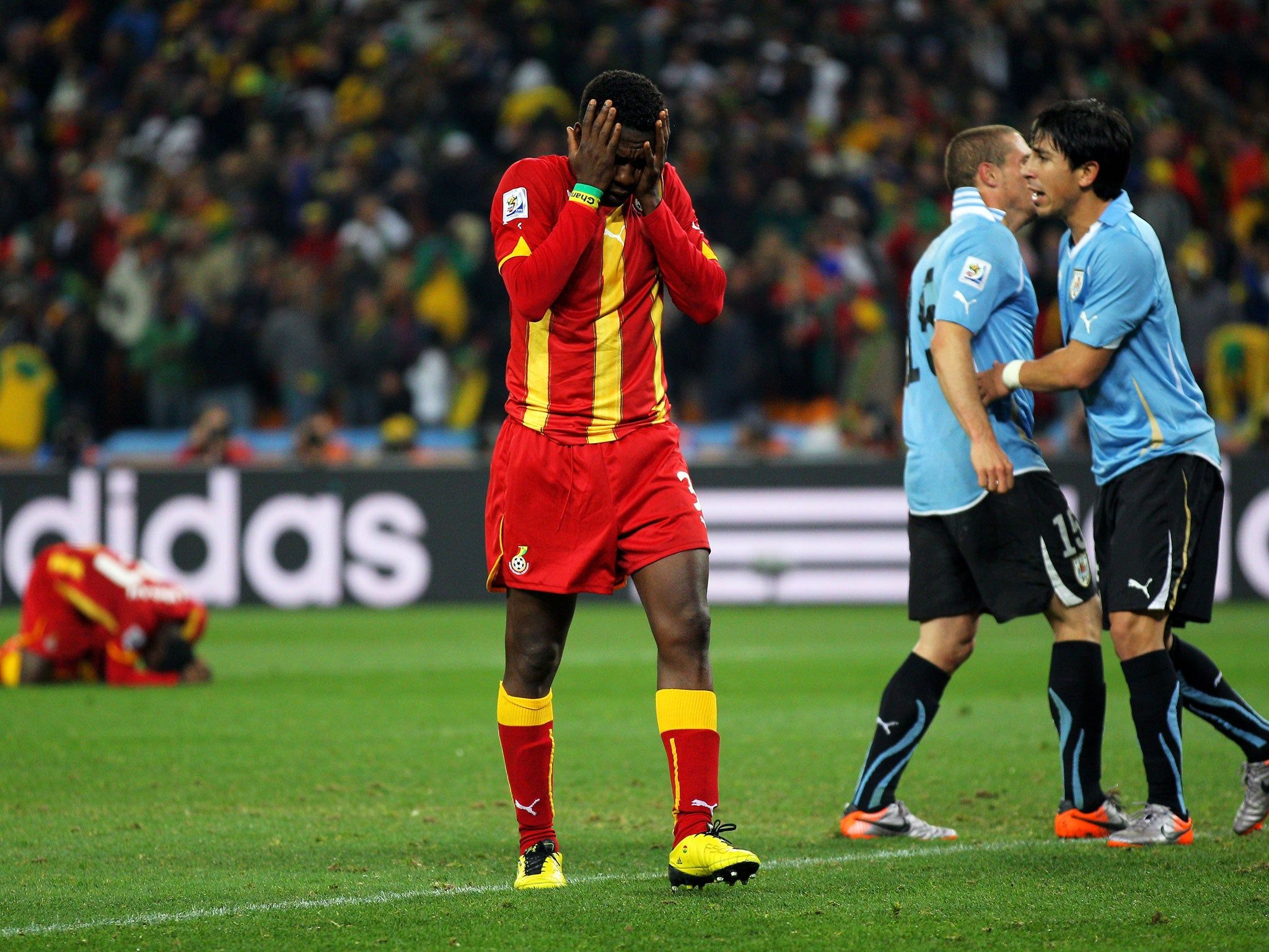 2048x1536 World Cup 2014: Africa still waits for its heroes