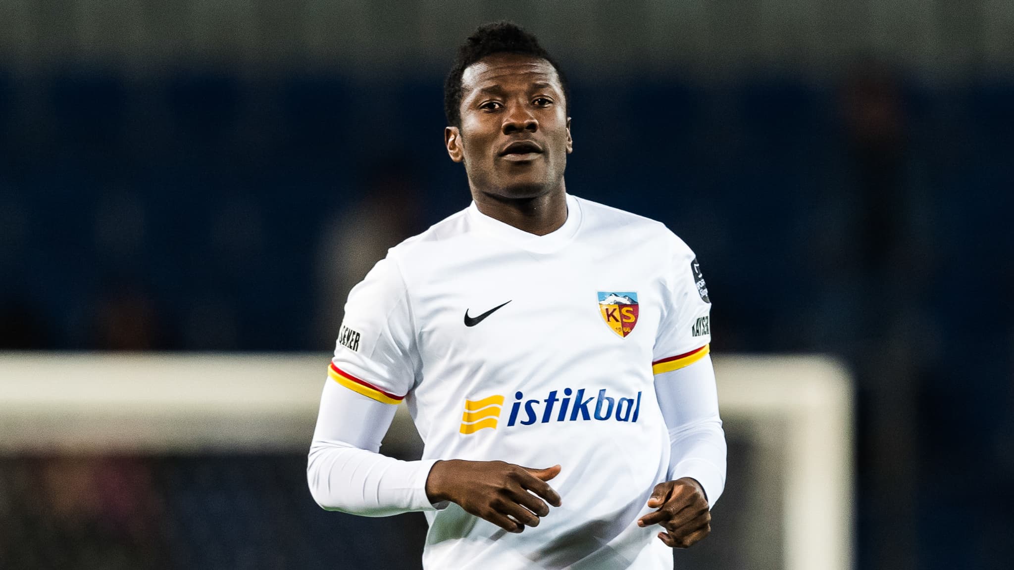 2048x1152 Asamoah Gyan, passé d'être le huitième joueur le mieux payé du monde à n'avoir plus que 724 euros sur son compte