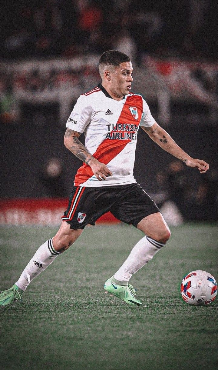 720x1221 Juanfer Quintero