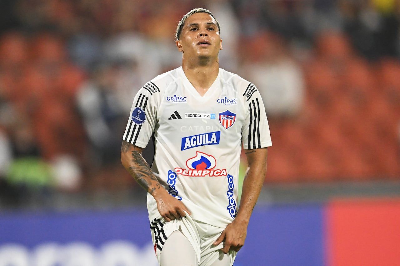1280x853 Juan Fernando Quintero le hace 'cocos' a River Plate: la foto que desilusiona a los hinchas del Junior de Barranquilla