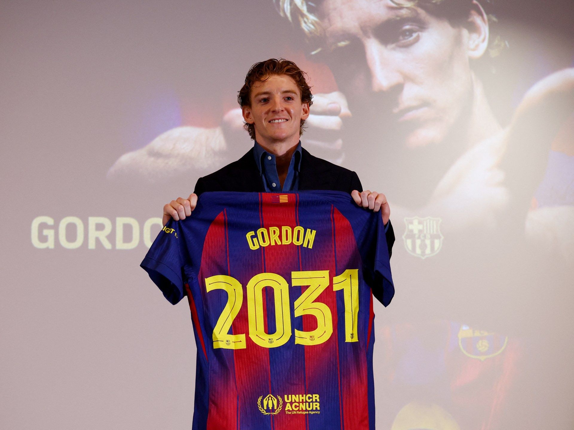 1920x1440 Barcelona sign England winger Anthony Gordon from Newcastle