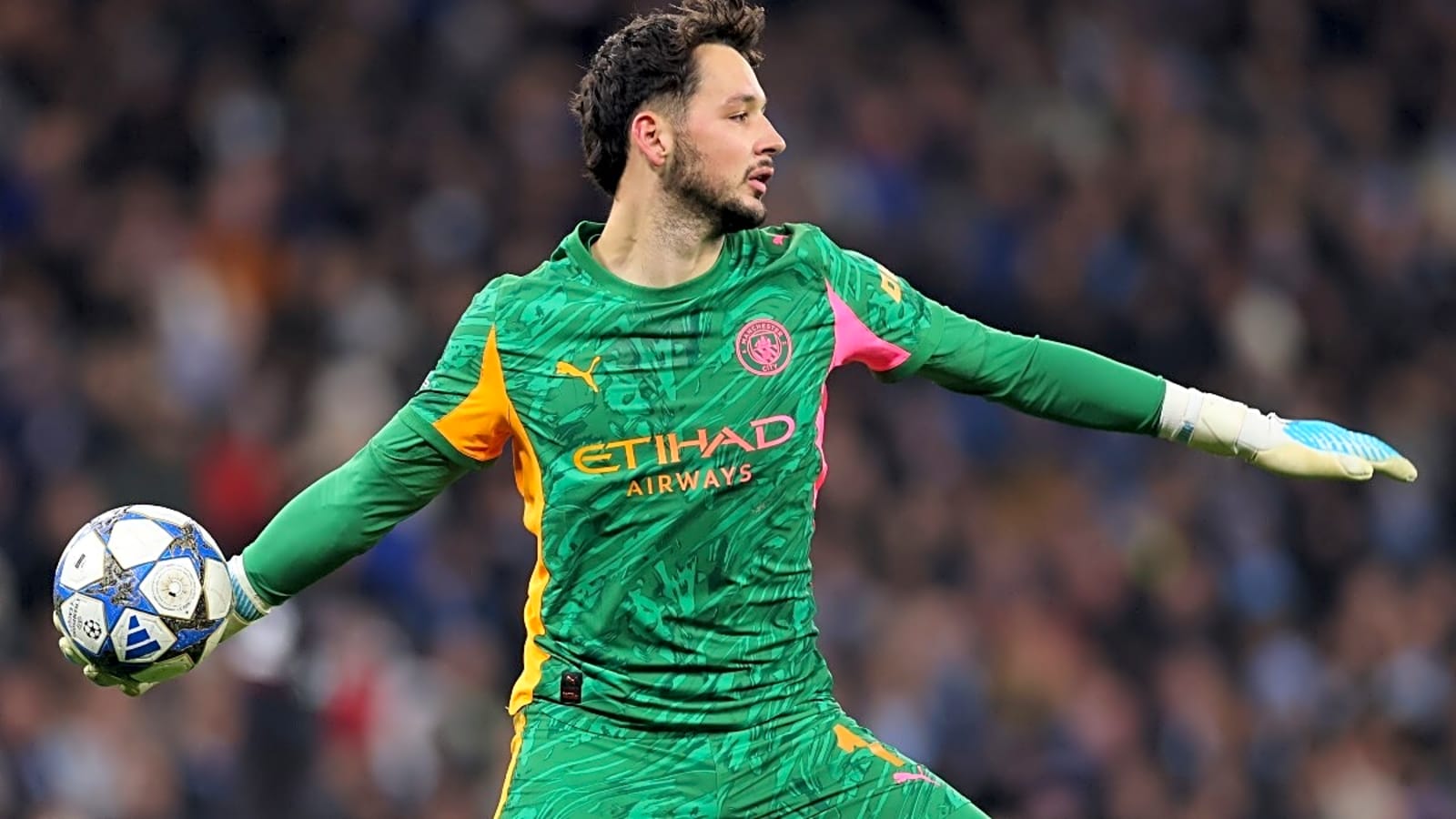 1600x900 Report: Aston Villa may no longer be favourites to sign Man City star as rivals accelerate efforts