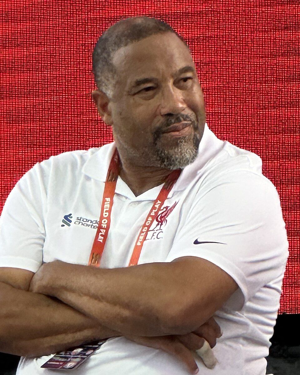 960x1200 John Barnes