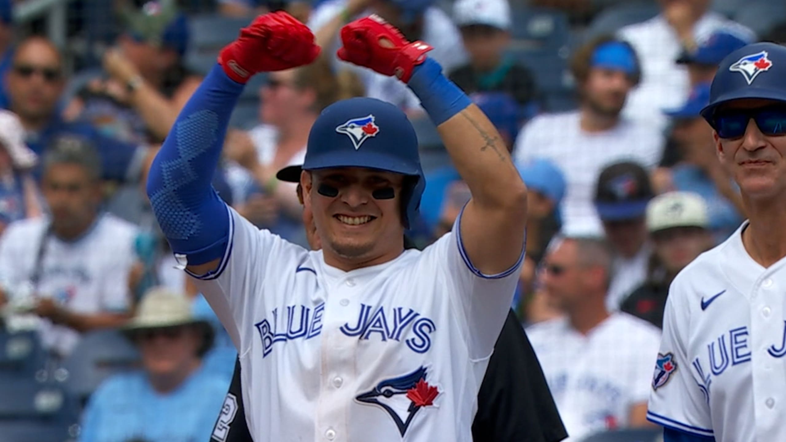2560x1440 Luis Urías' first hit as a Blue Jay