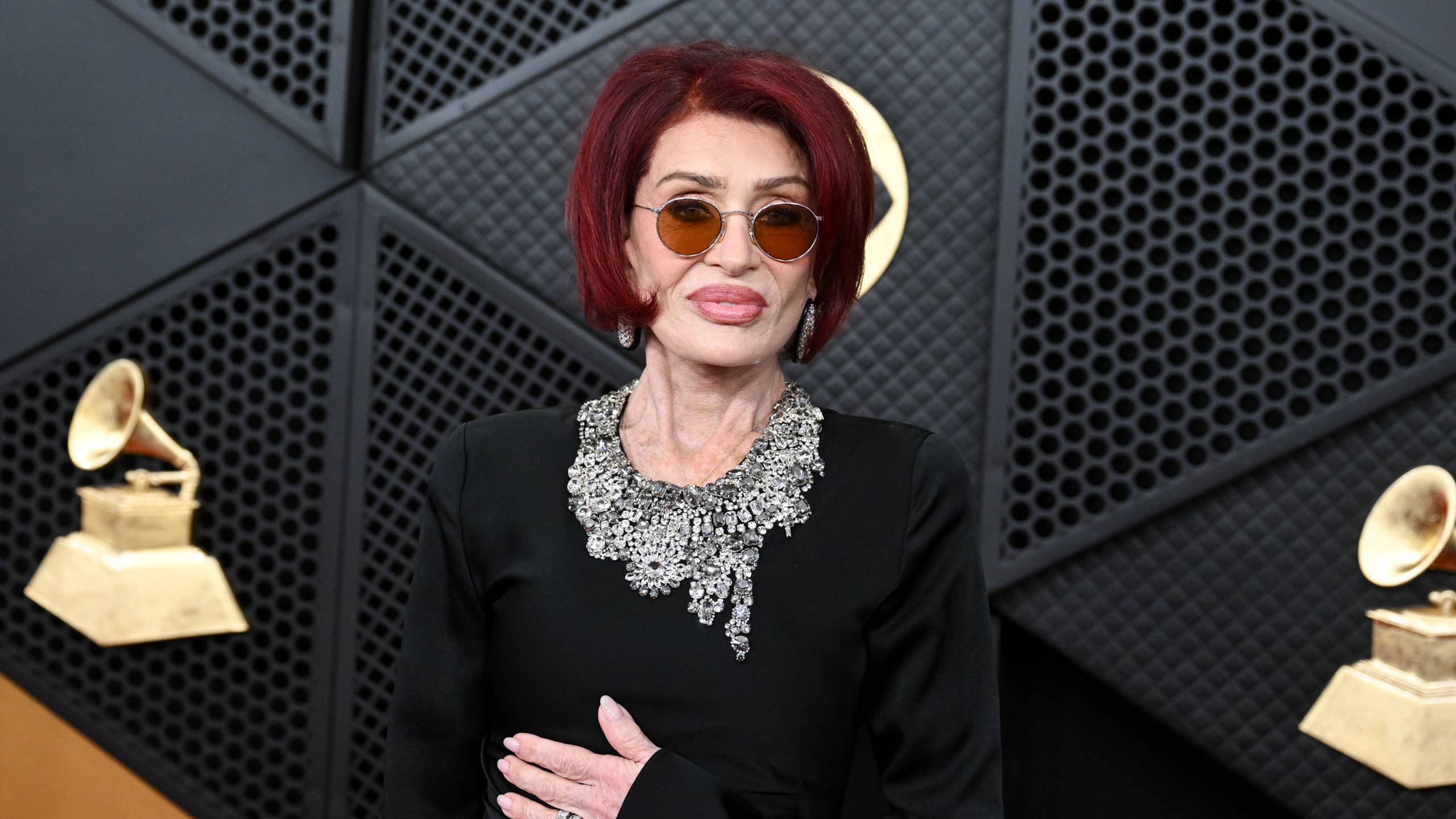2560x1440 Sharon Osbourne Misses Ozzy Statue Unveiling at Hellfest