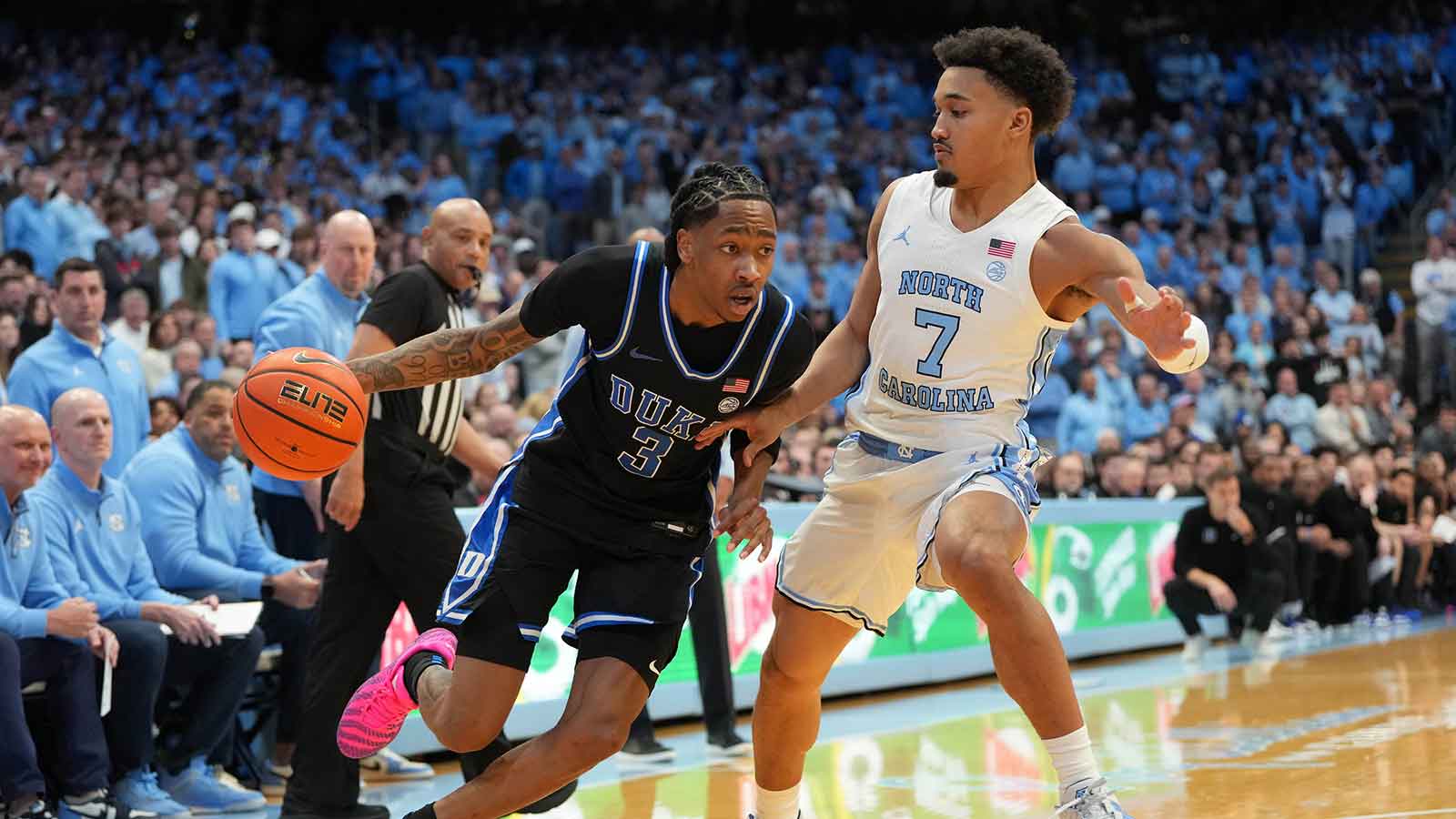 1600x900 Duke Basketball News: Isaiah Evans' Alley Oop Has Fans Going Wild