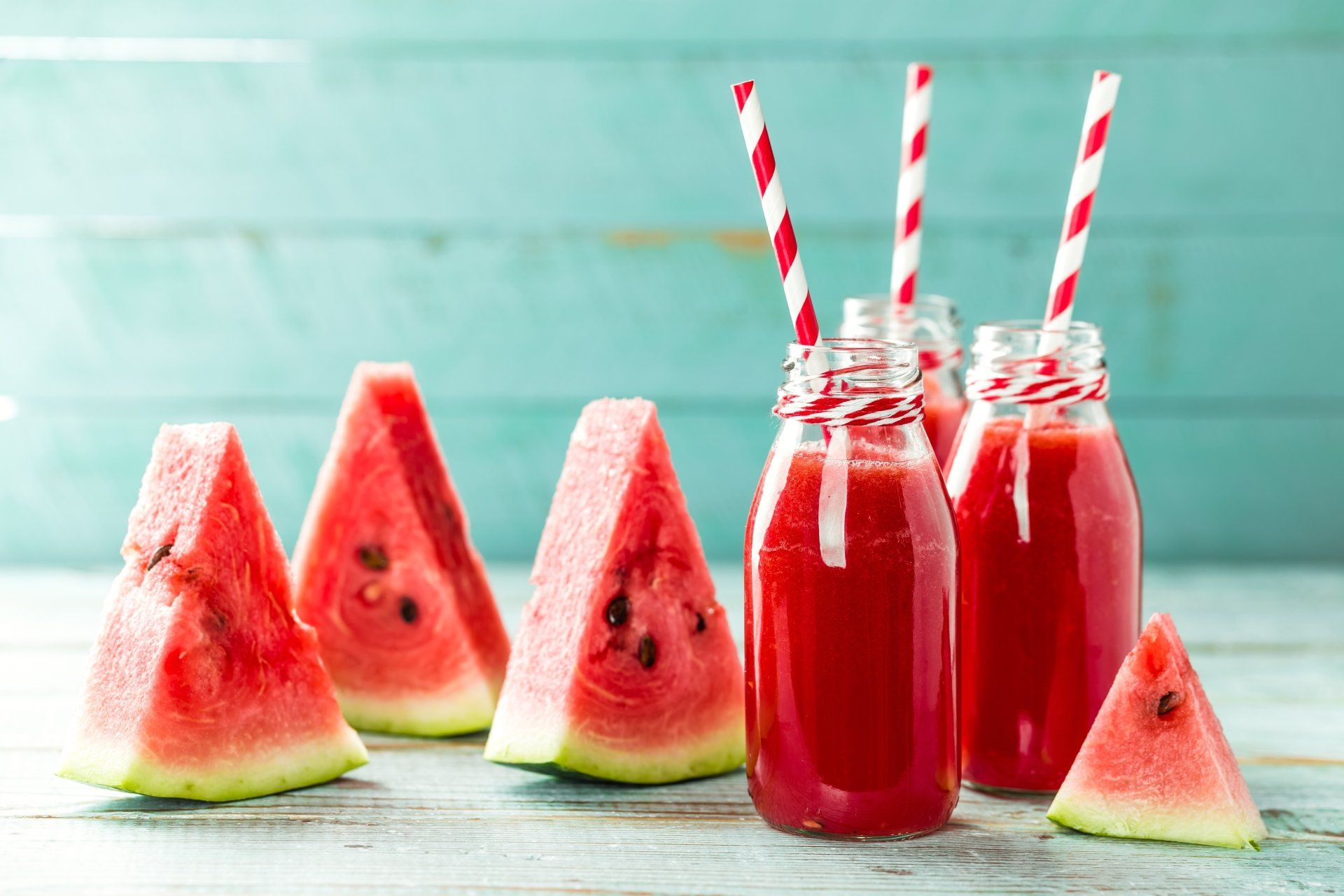 1920x1280 Refreshing Watermelon Smoothie in 4K Ultra HD Delightx3648
