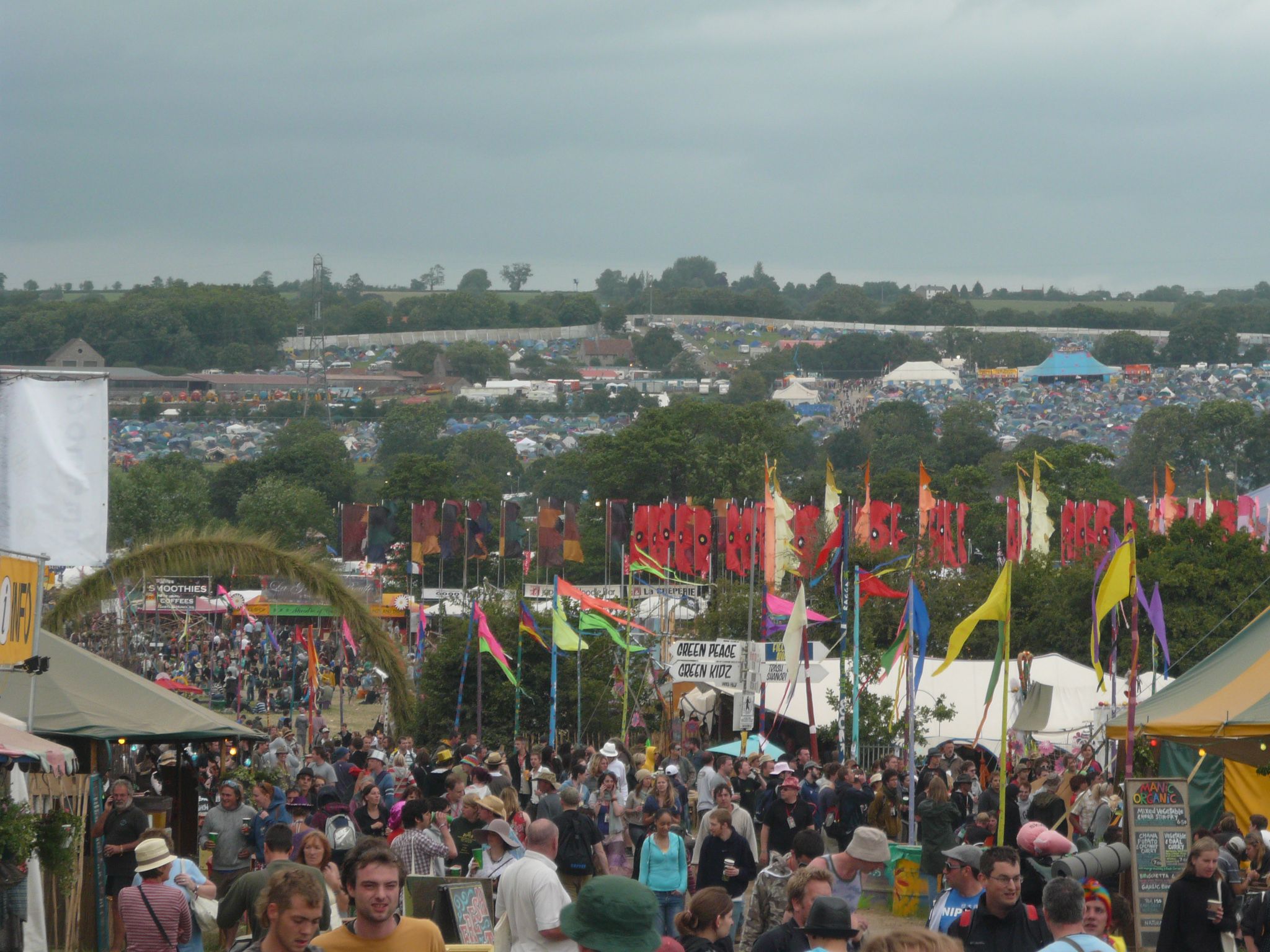 2048x1536 Crowded House at Glastonbury Festival. When I Grow Up