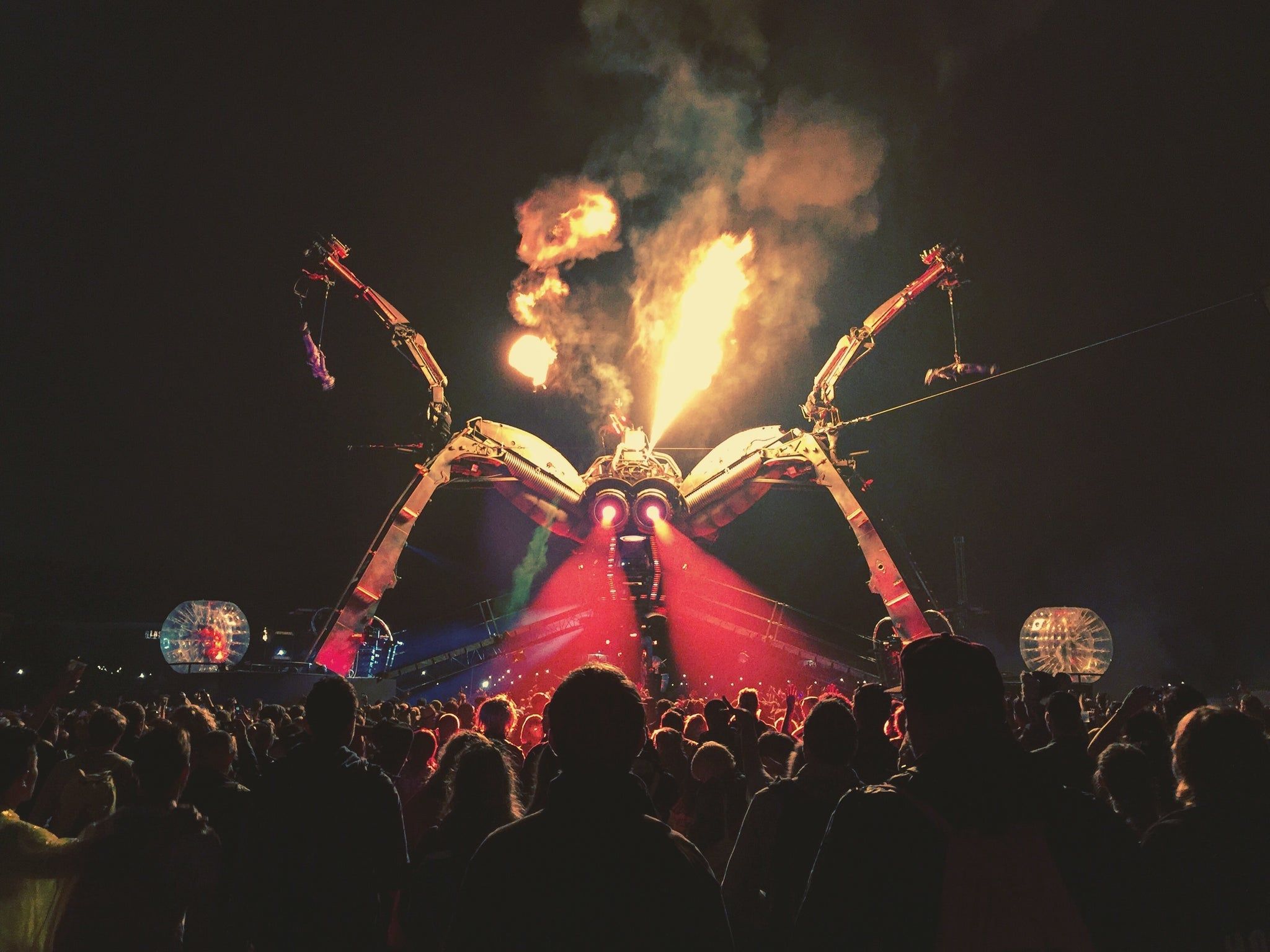 2048x1536 A Guide to Glastonbury Festival's History, Founder & Ethos. Sound of Life