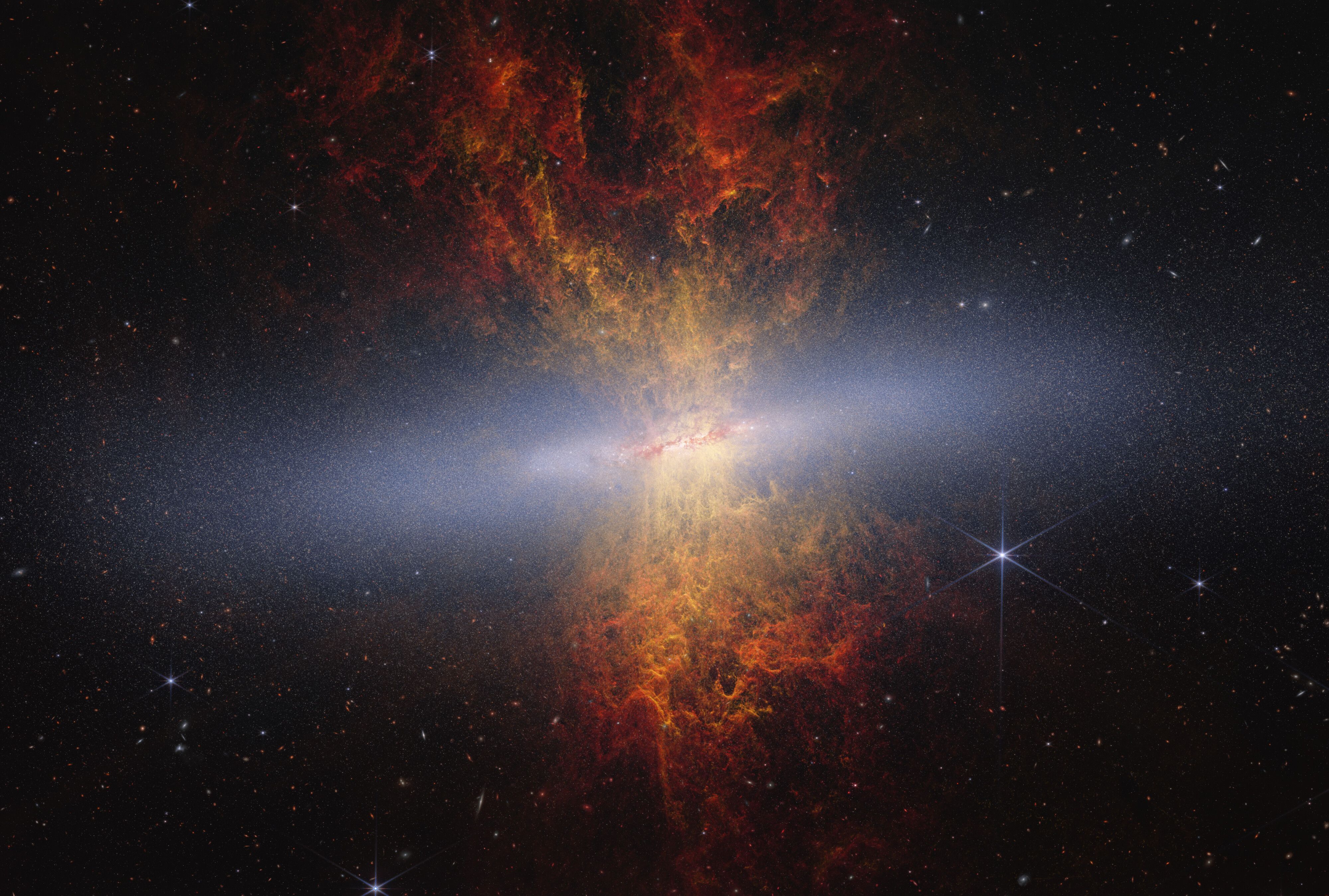 4000x2696 The Cigar Galaxy: M82 (Webb And Hubble Image)