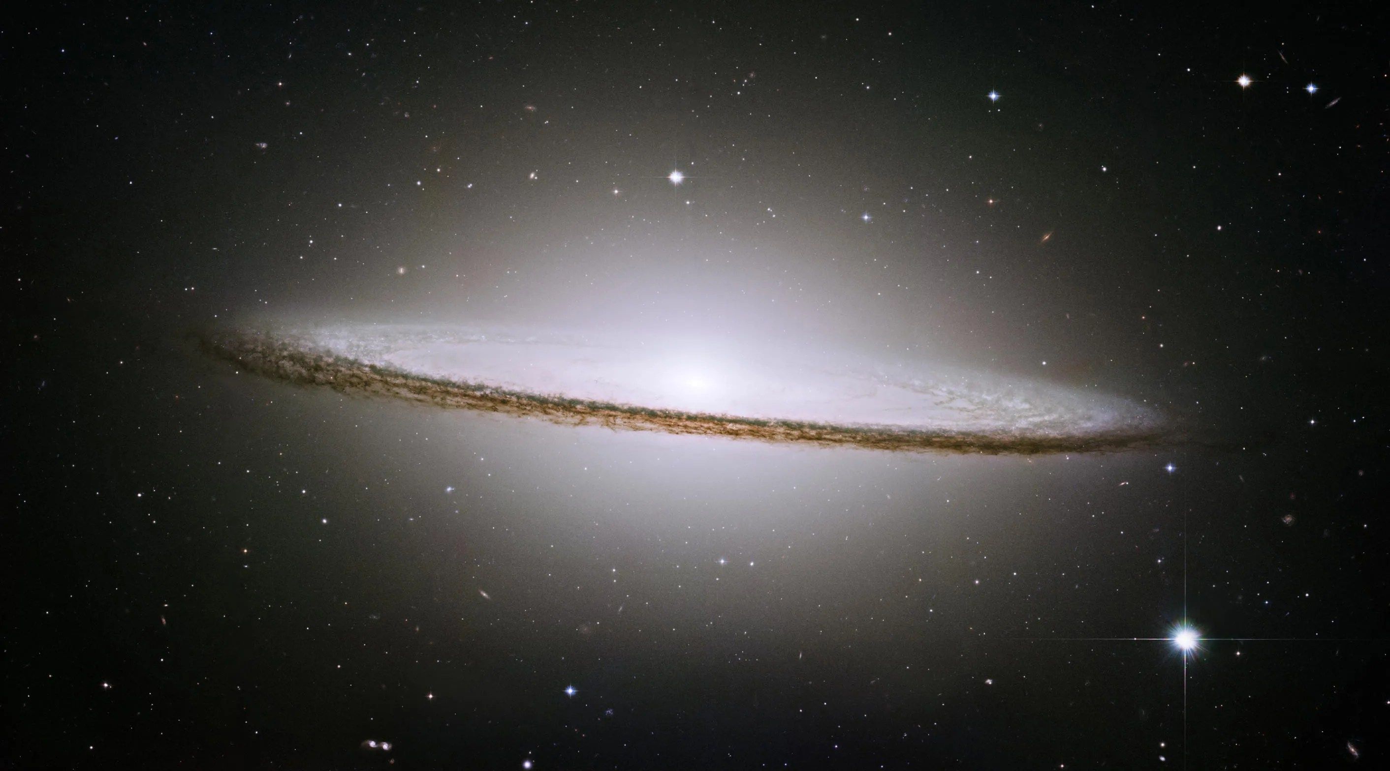 2824x1568 Messier 104 (The Sombrero Galaxy)
