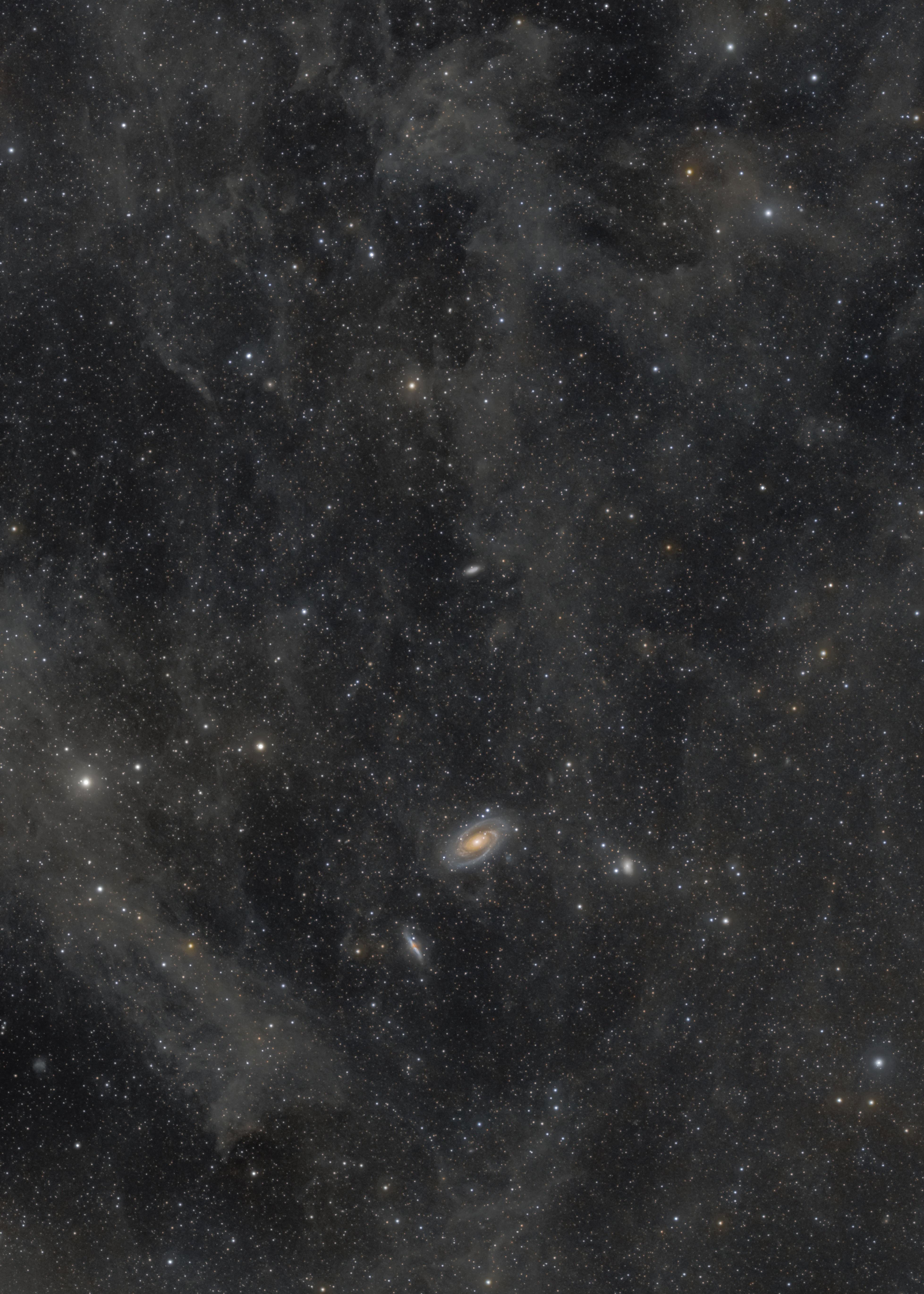 3914x5480 Bode's Galaxy (M81) and the Cigar Galaxy (M82) within the Integrated Flux Nebula