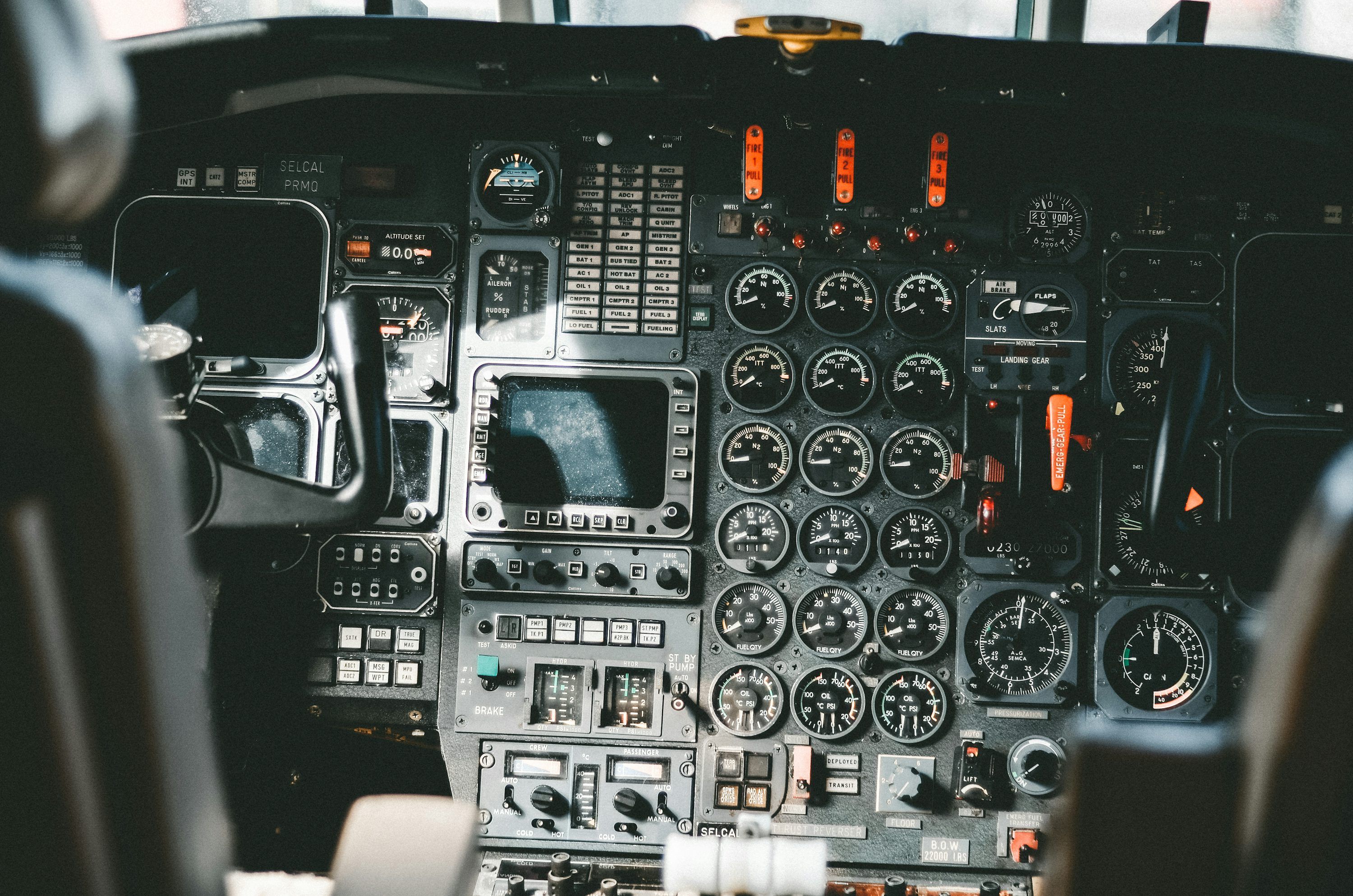 3000x1987 Cockpit Picture [HD]. Download Free Image