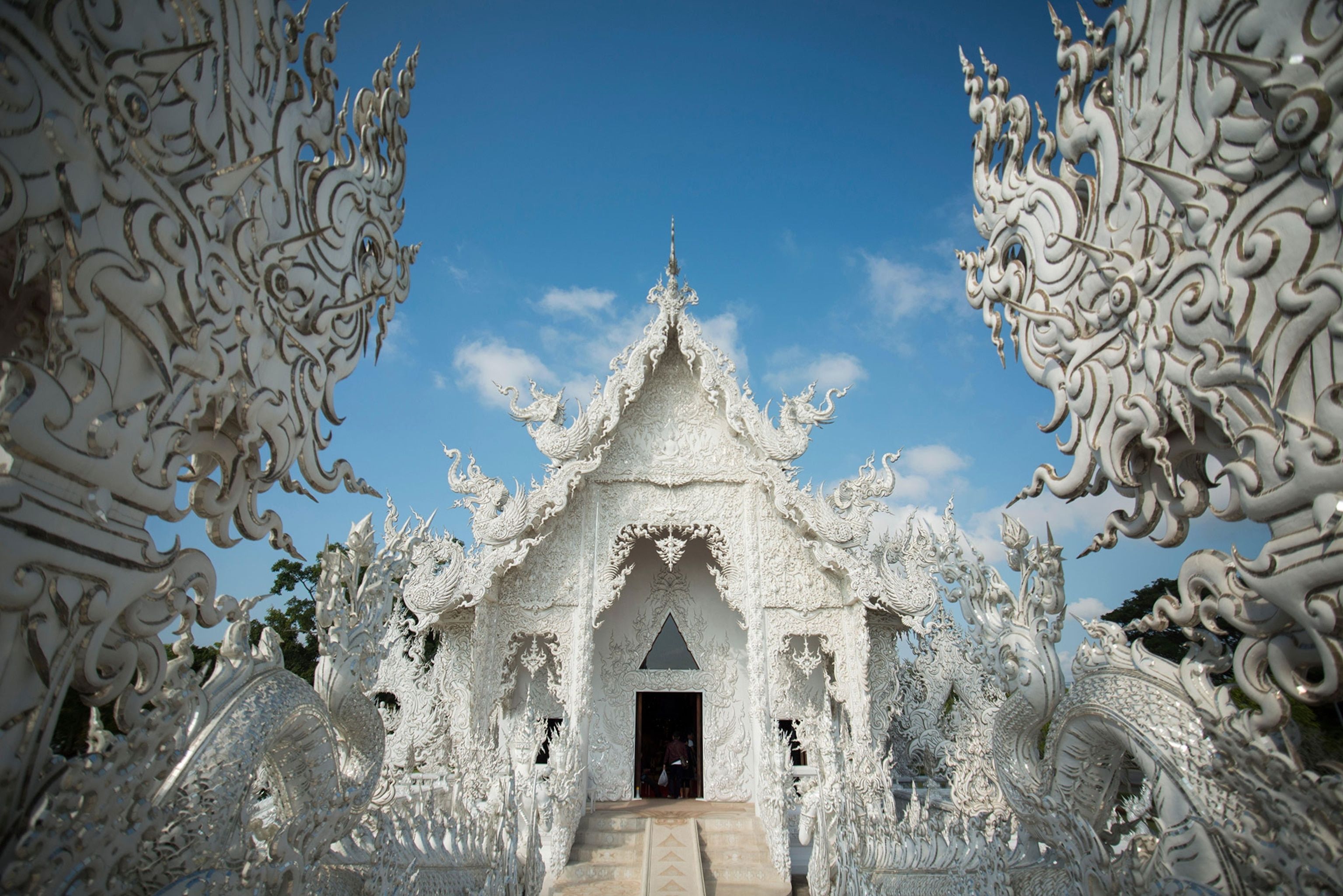 3072x2051 beautiful Buddhist temples around the world