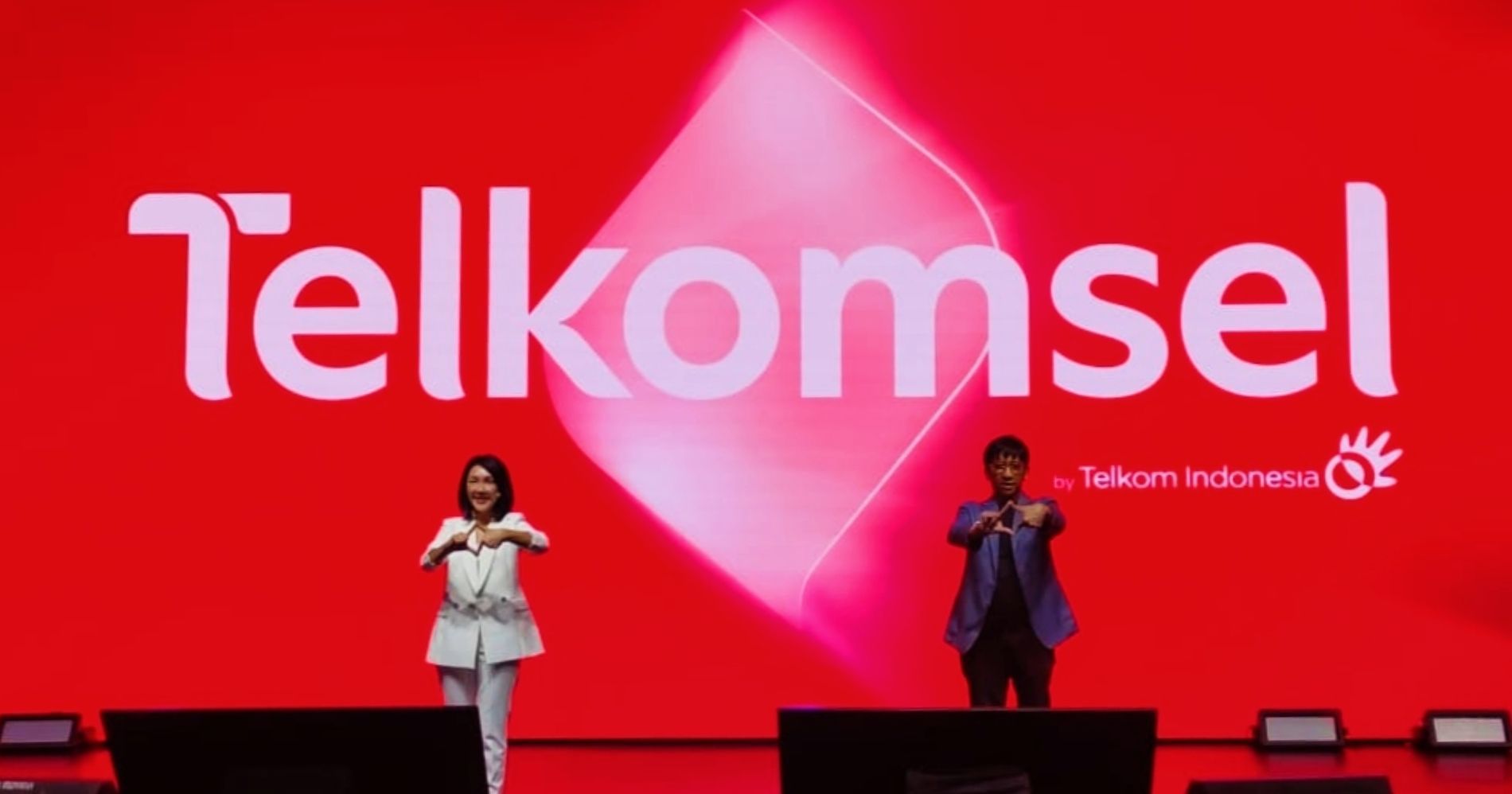 1900x998 Telkomsel Perkenalkan Logo Baru Sebagai Simbol Perubahan
