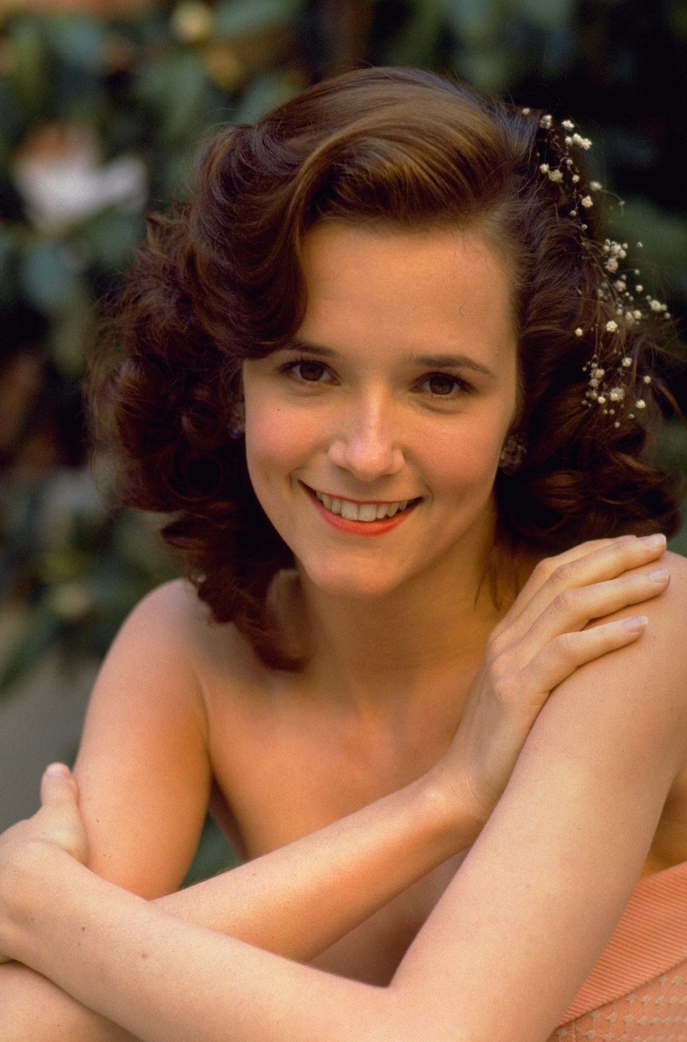 1350x2048 Lea Thompson Wallpaper