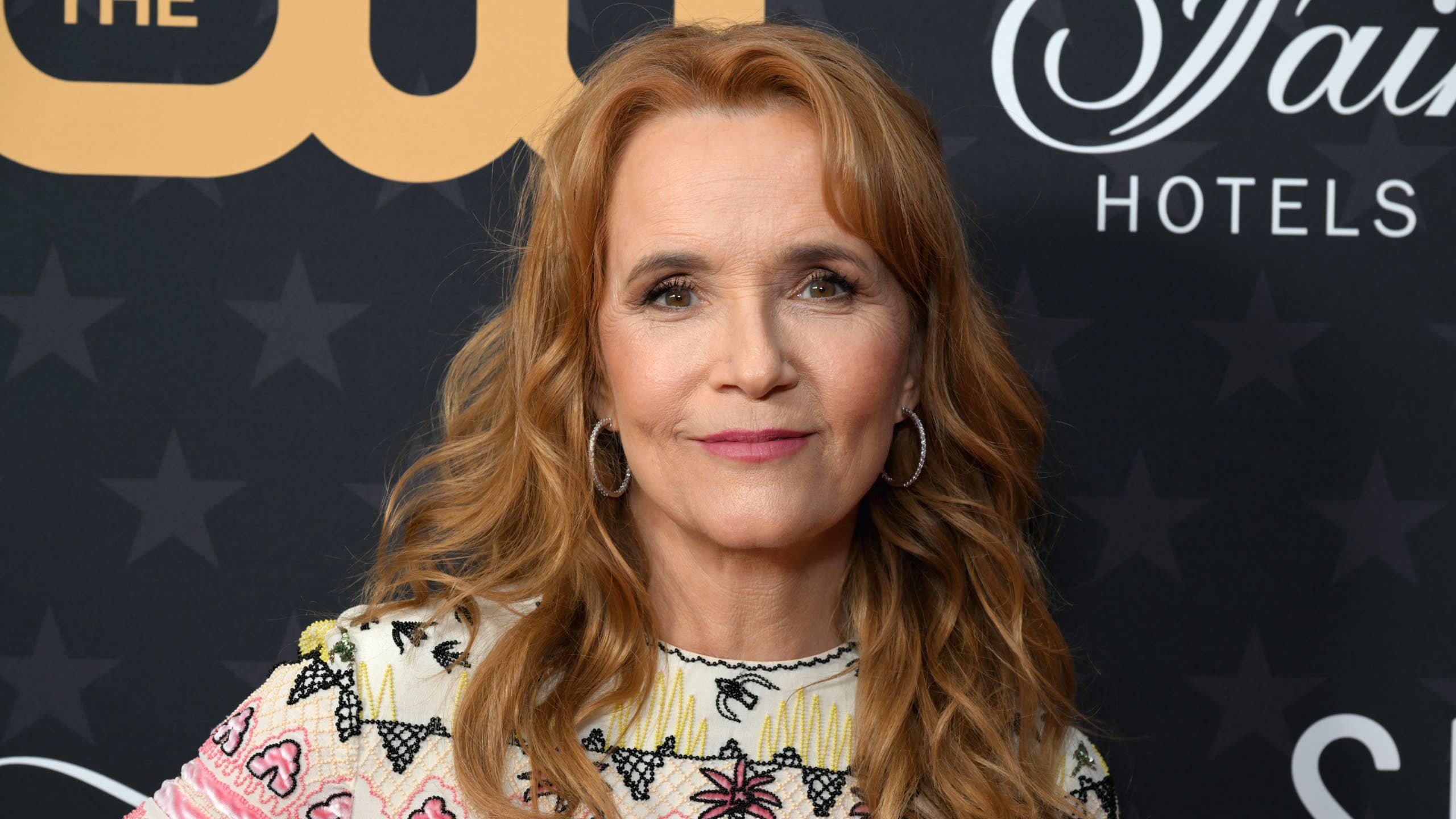 2560x1440 Back to the Future' Lea Thompson Is Unrecognizable in Rare Sighting