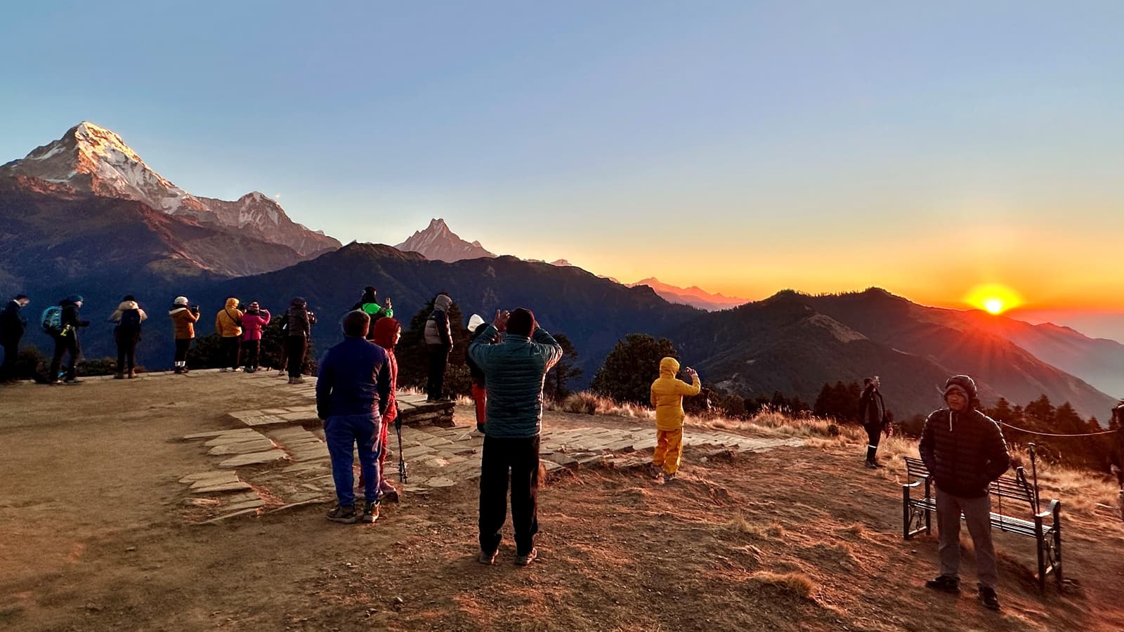 1600x900 Poon Hill (Ghorepani) Sunrise Trek