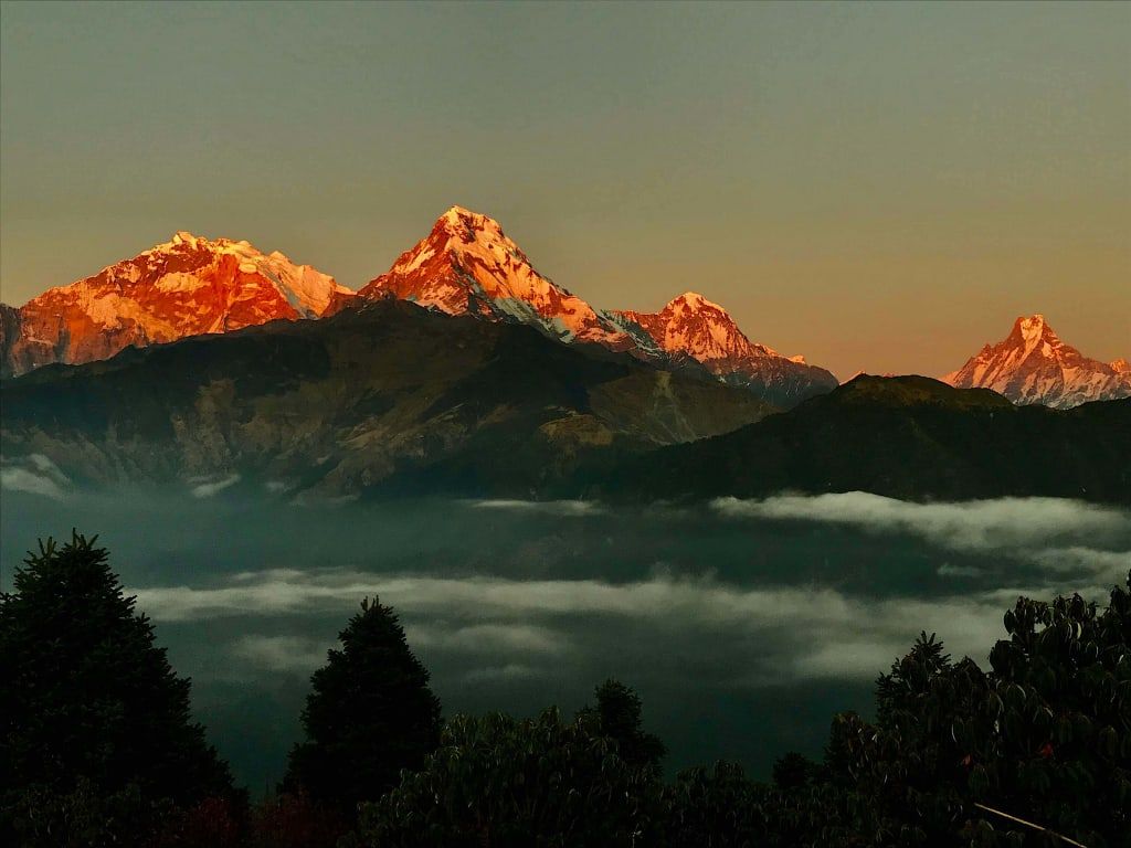 1024x768 Poon Hill Trek in May