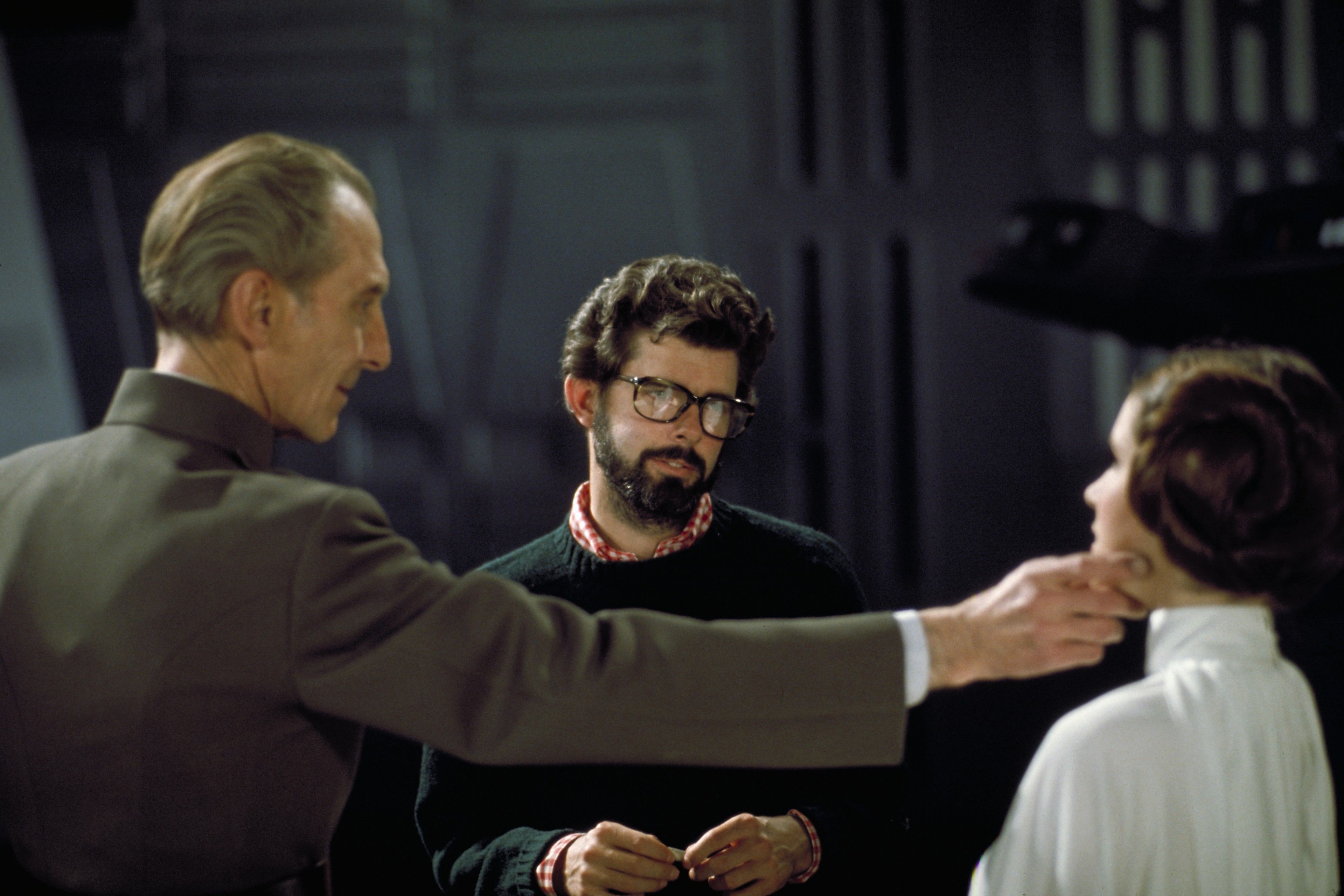 3839x2560 Peter Cushing, George Lucas, and Carrie Fisher on the set of Star Wars: A New Hope