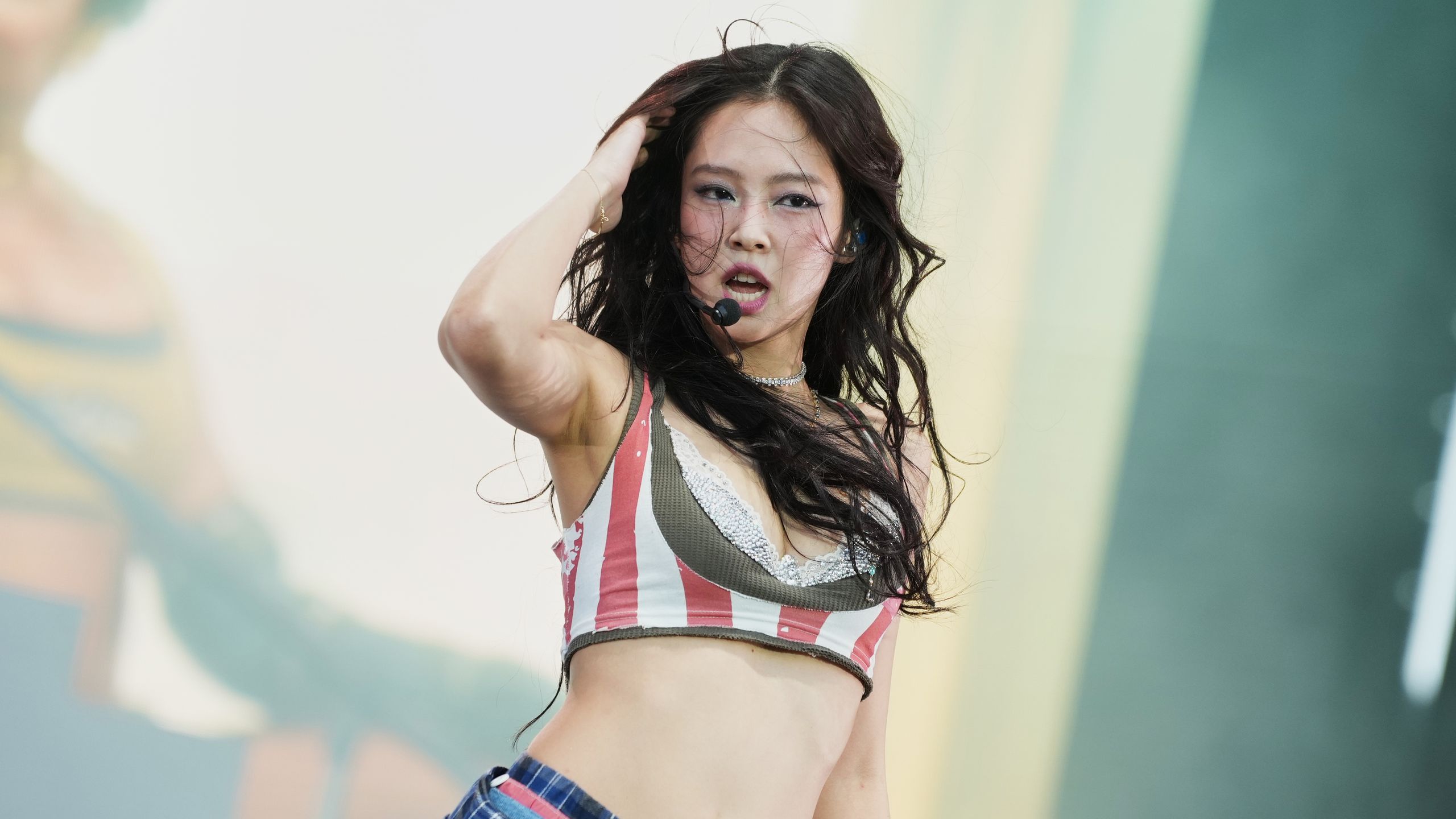 2560x1440 Best Gov Ball 2026 Outfits You Don't Want to Miss: Jennie, A$AP Rocky, Stray Kids, KATSEYE, and More