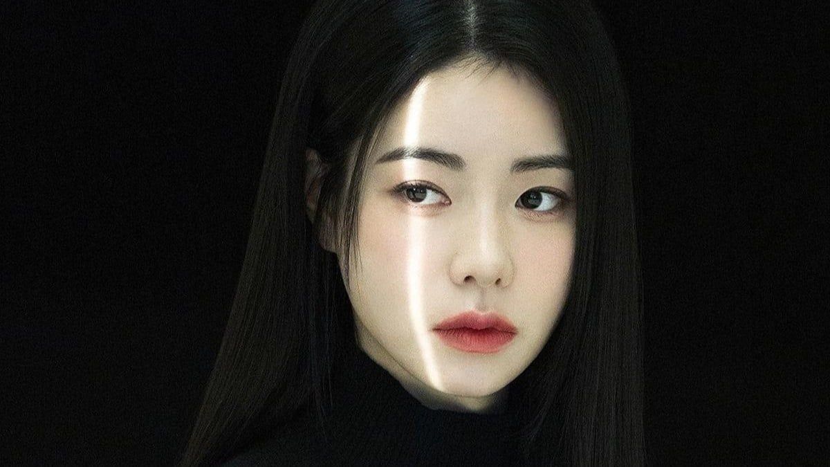 1200x675 The Glory' actress Lim Ji Yeon's graduation photo was revealed