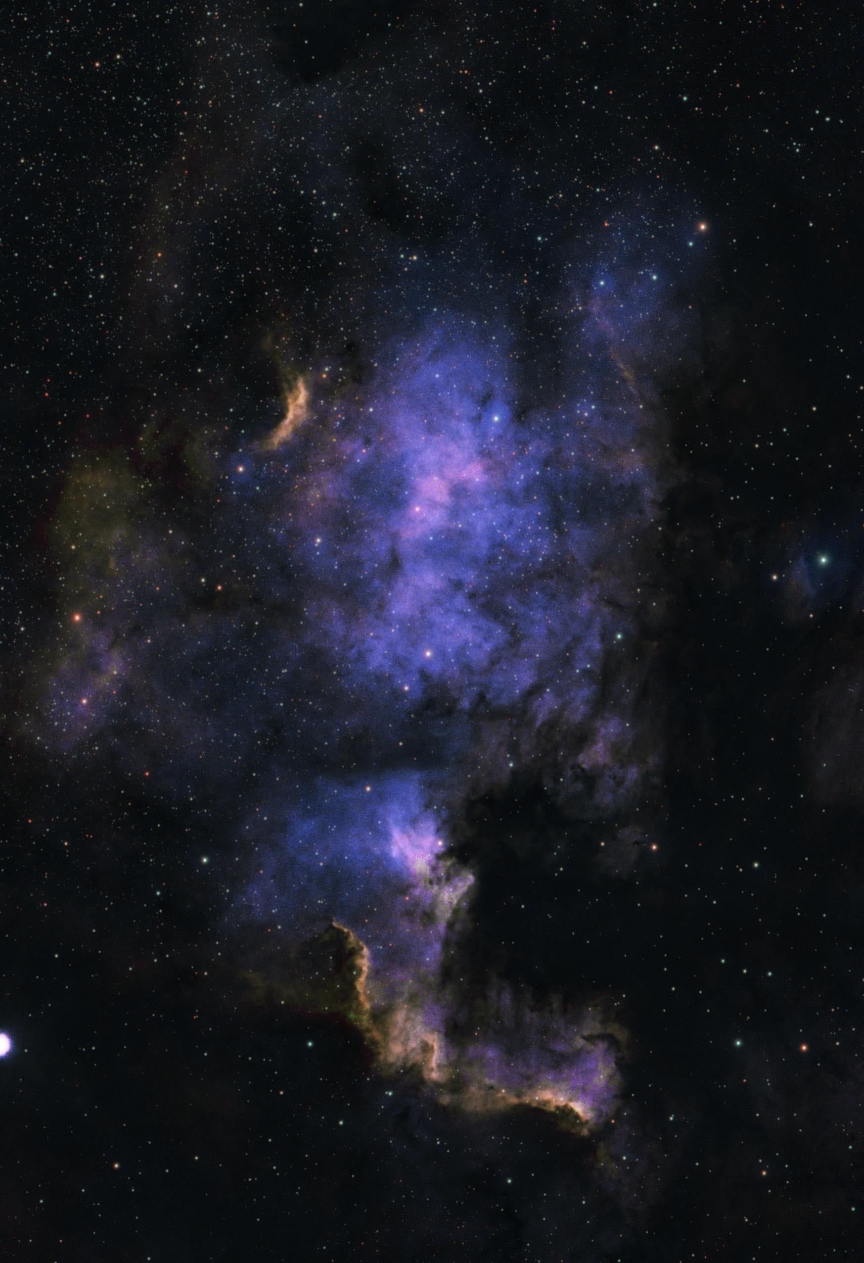 1747x2552 North American Nebula (Pseudo Hubble Palette)
