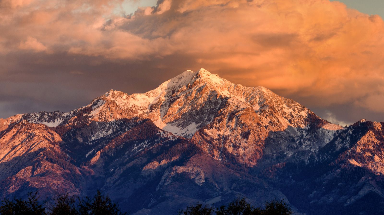 1600x898 Utah's Charming Getaway Near Salt Lake City Has Scenic Mountain Views And A Glistening Lake