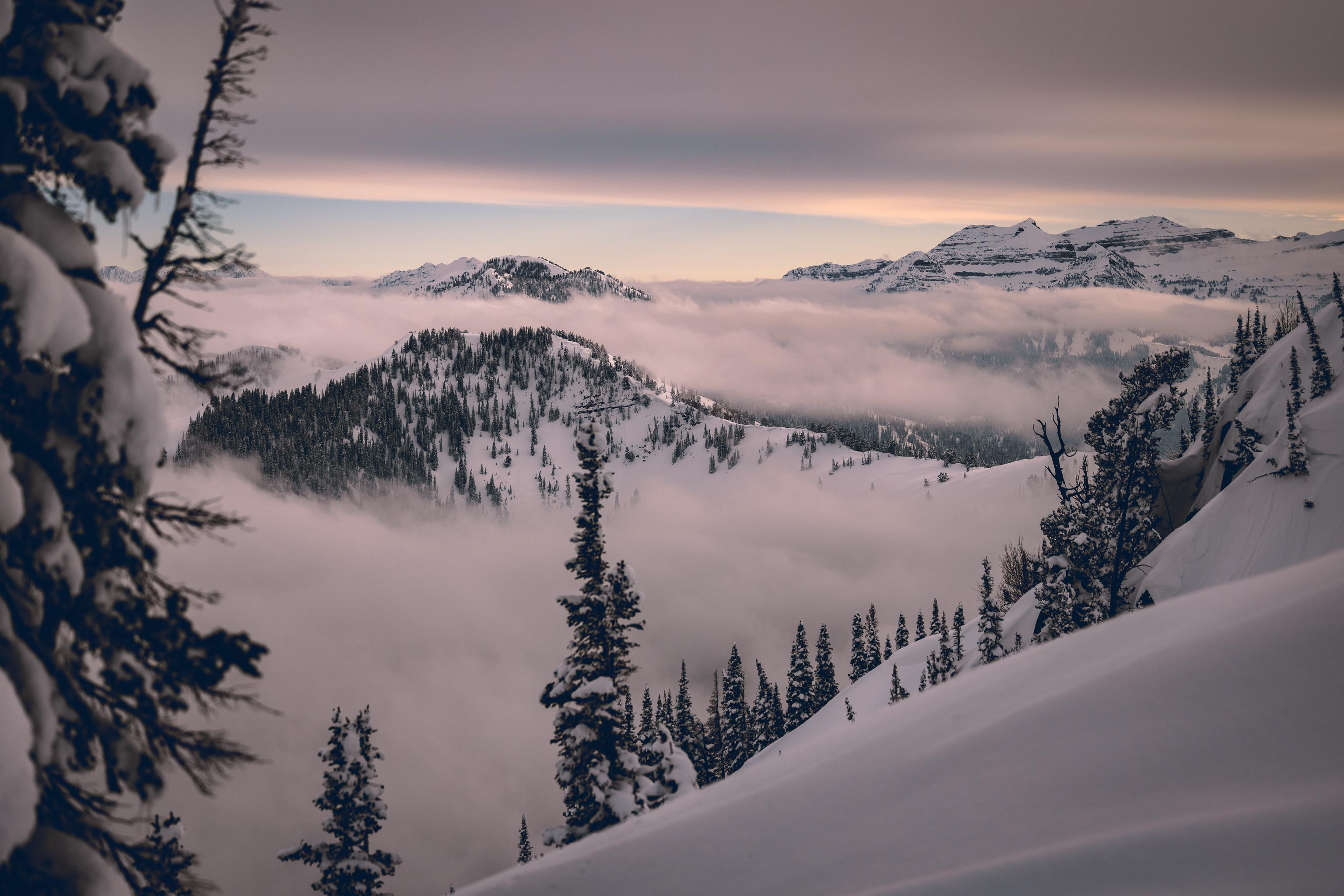 3071x2048 Tall mountains, low clouds. Wasatch Mountains, Utah