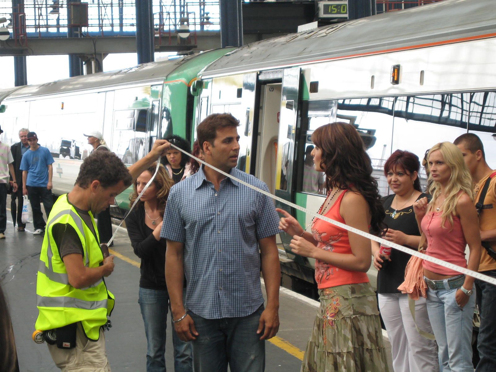 1600x1200 Namastey London