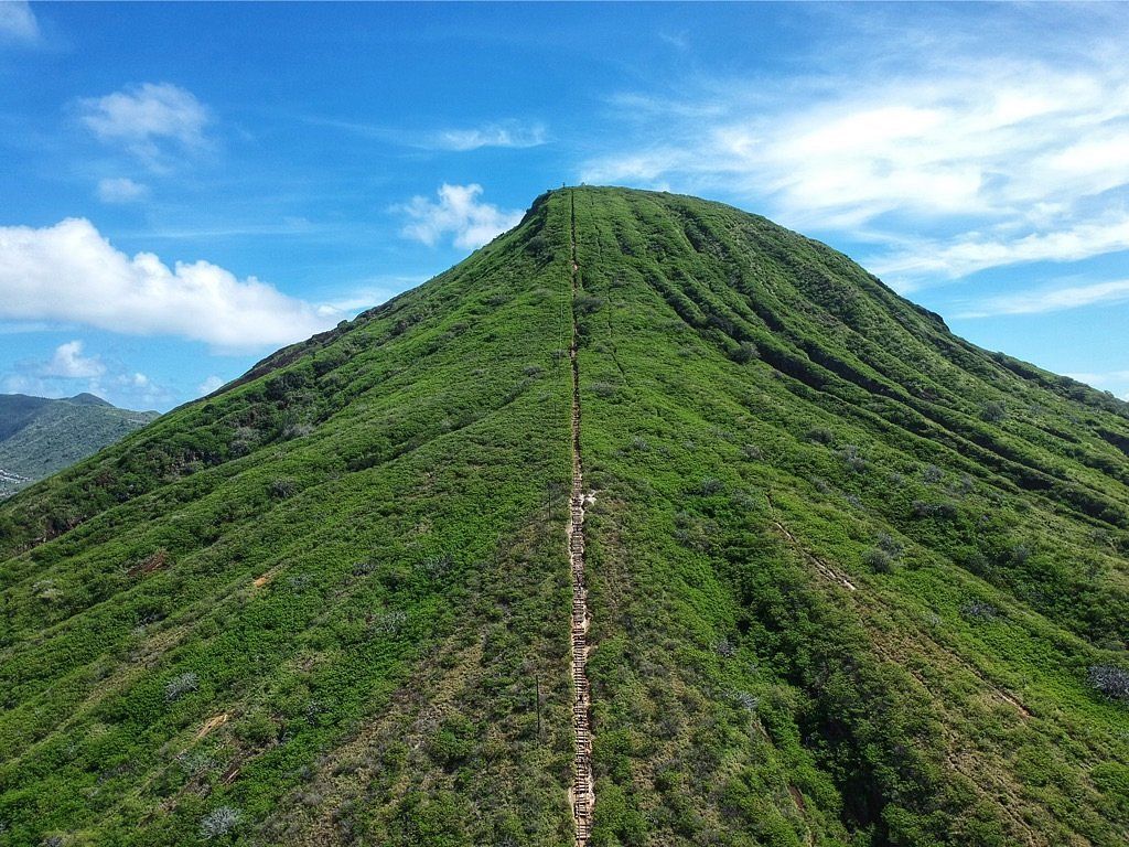 1024x768 Hiking Trails Near Waikiki