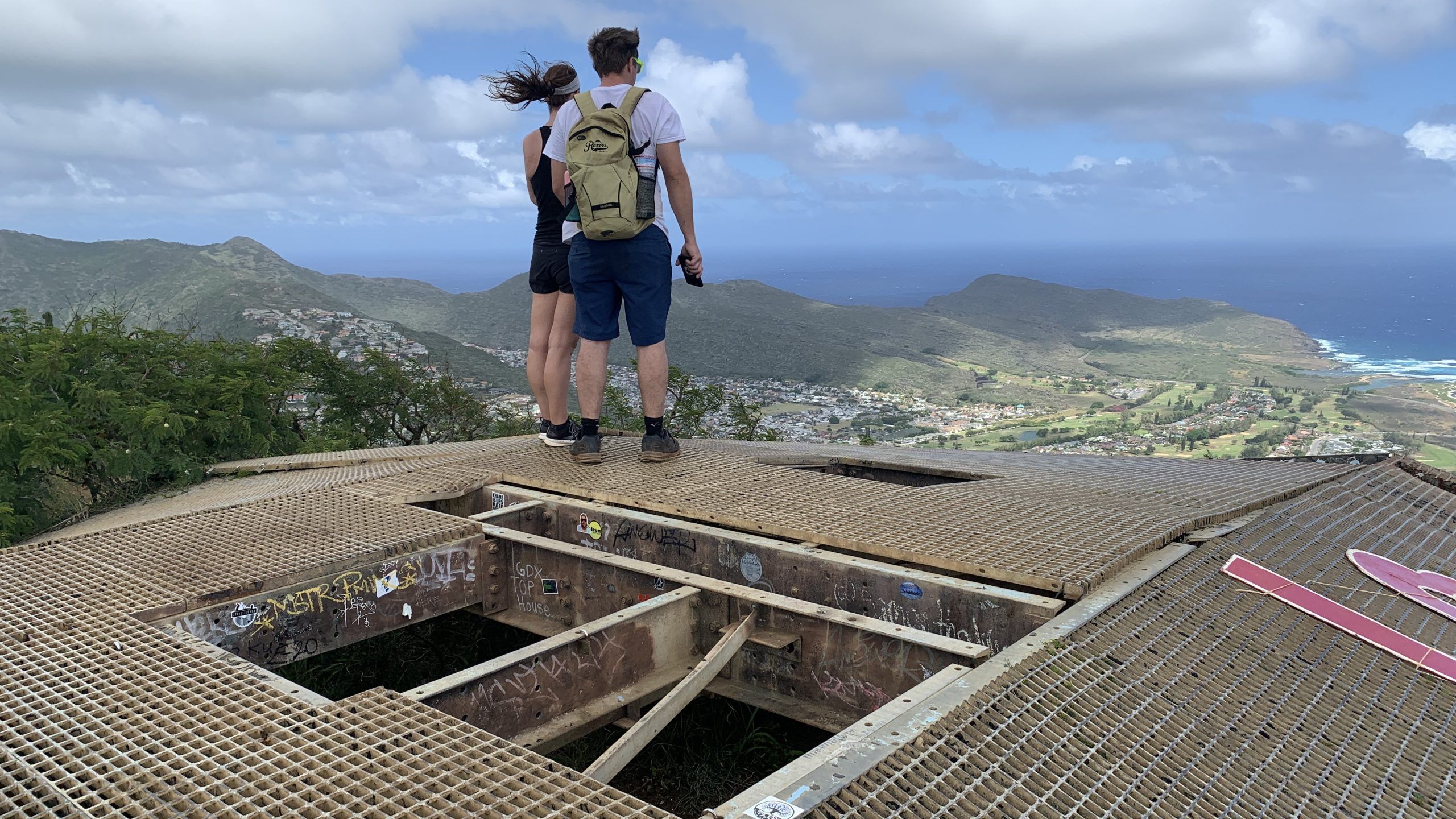 2560x1440 Project to replace viewing platform atop Koko Crater Summit begins this week. Office of the Mayor
