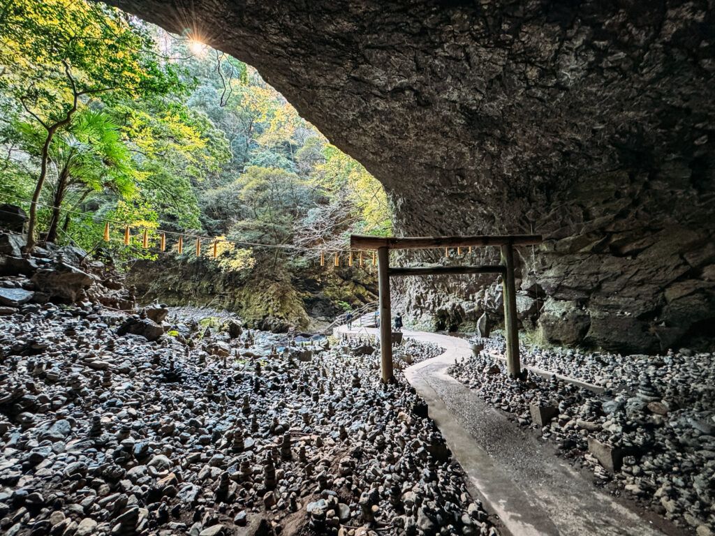 1024x768 Takachiho Travel Guide & Visiting Takachiho Gorge in Japan