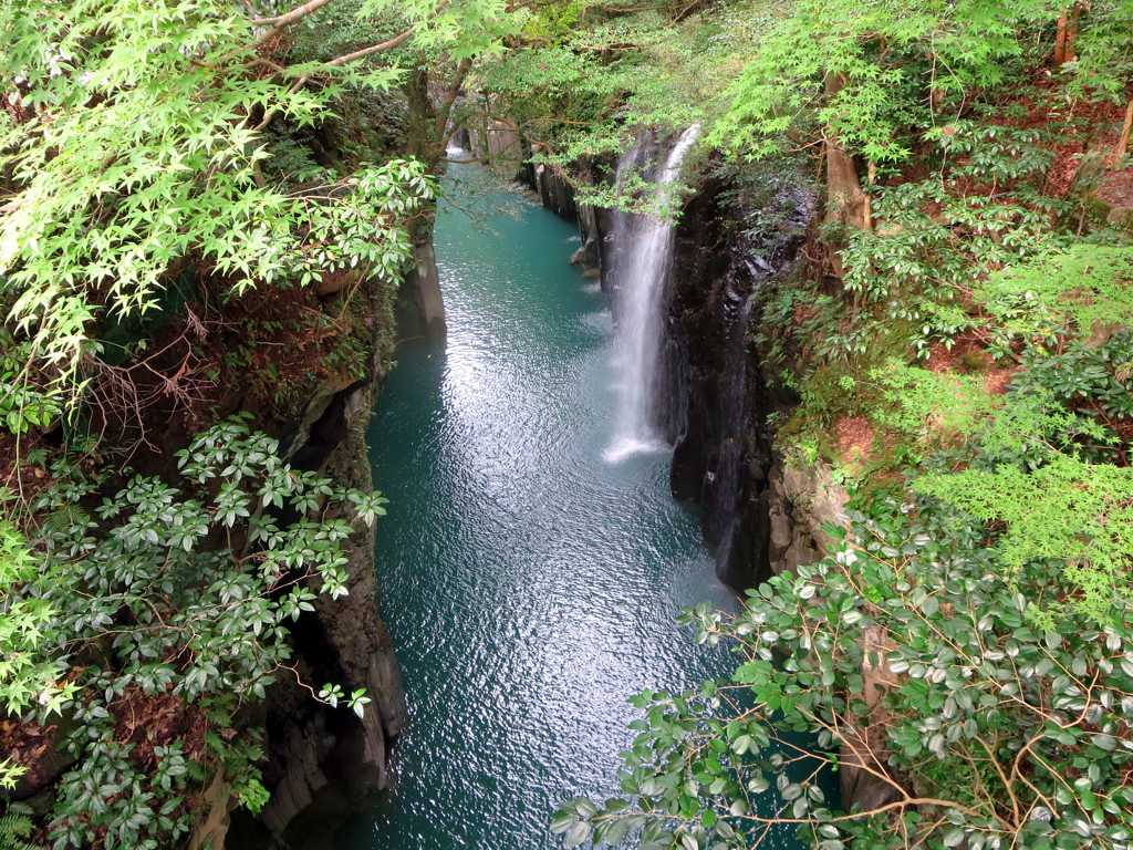 1024x768 Japan Australia: Takachiho Gorge Miyazaki