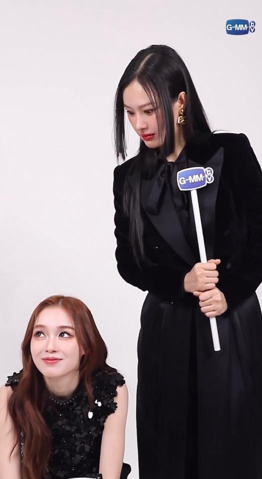 897x1639 Gimme all your MilkLove phone wallpaper!