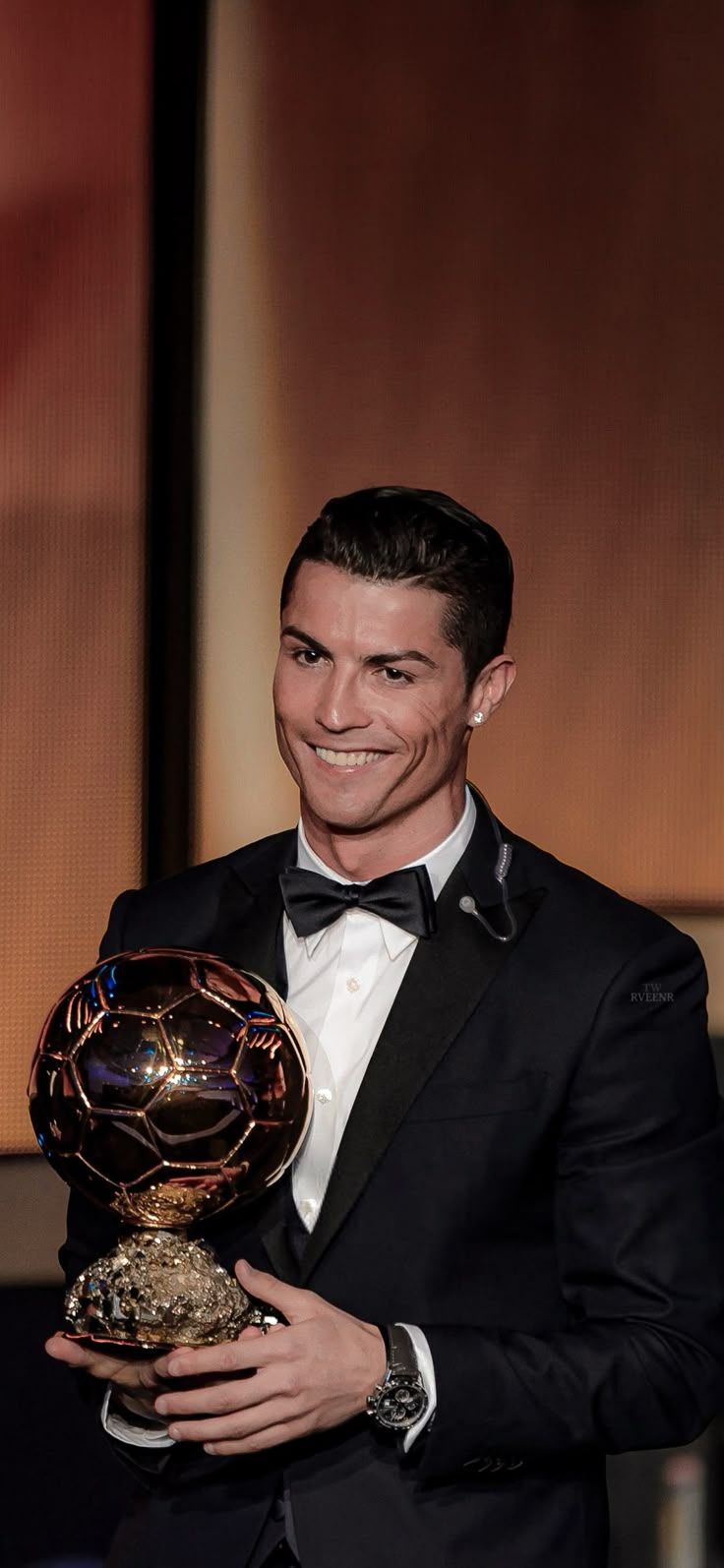 736x1594 Ronaldo new hairstyle. Cristiano ronaldo HD wallpaper, Cristiano ronaldo style, Football ronaldo