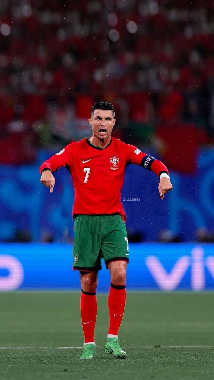 736x1308 Cristiano Ronaldo 2025 Portugal Wallpaper