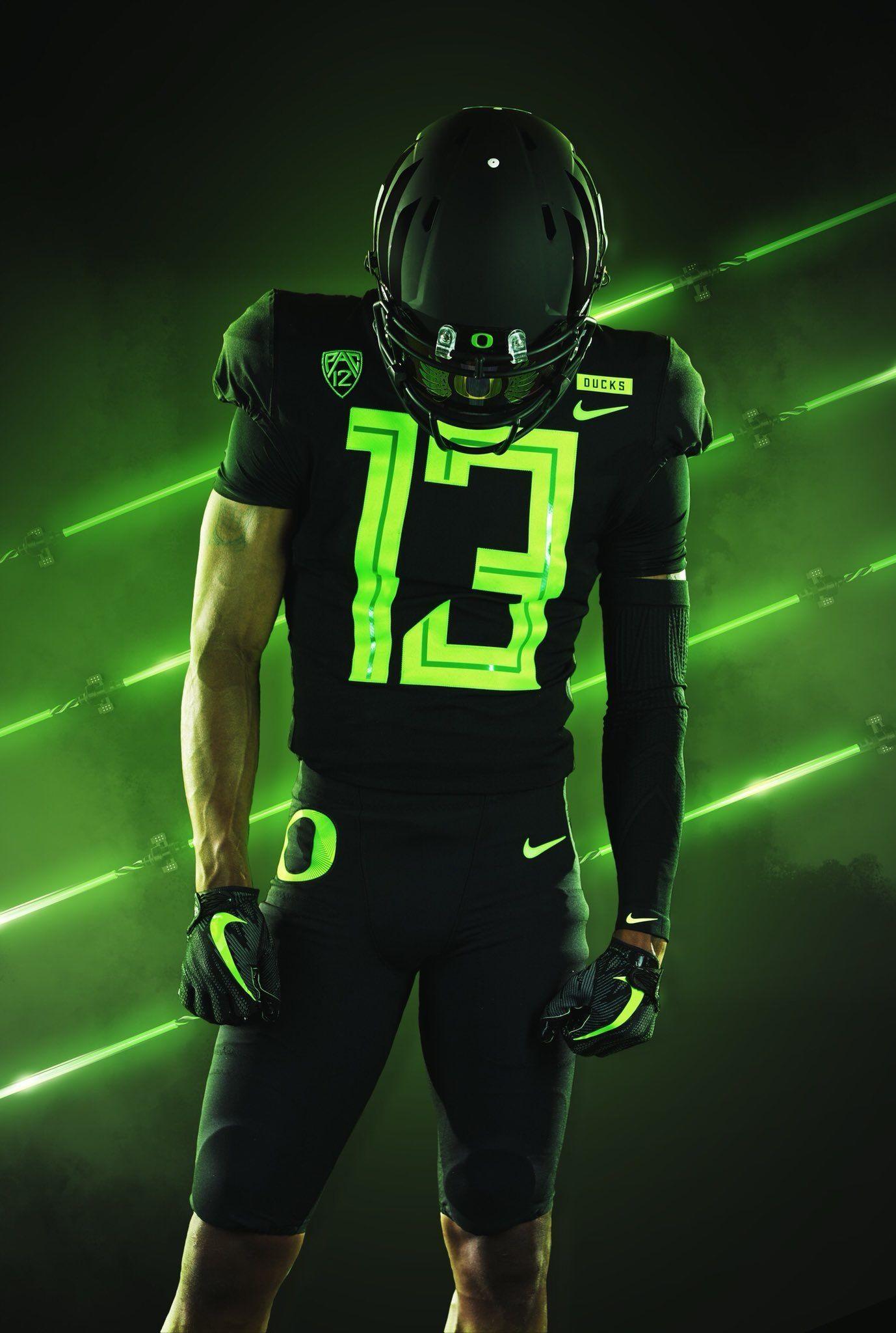 1378x2048 Oregon ducks. Football, College football uniforms, Oregon football