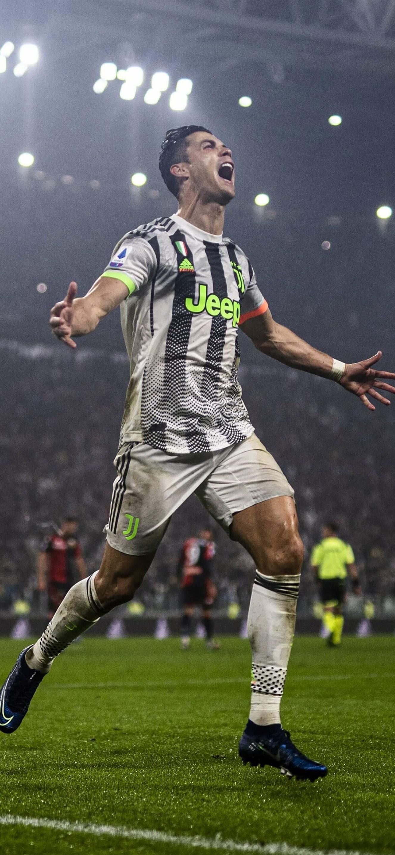 1326x2868 Cristiano Ronaldo Juventus Celebration Wallpaper