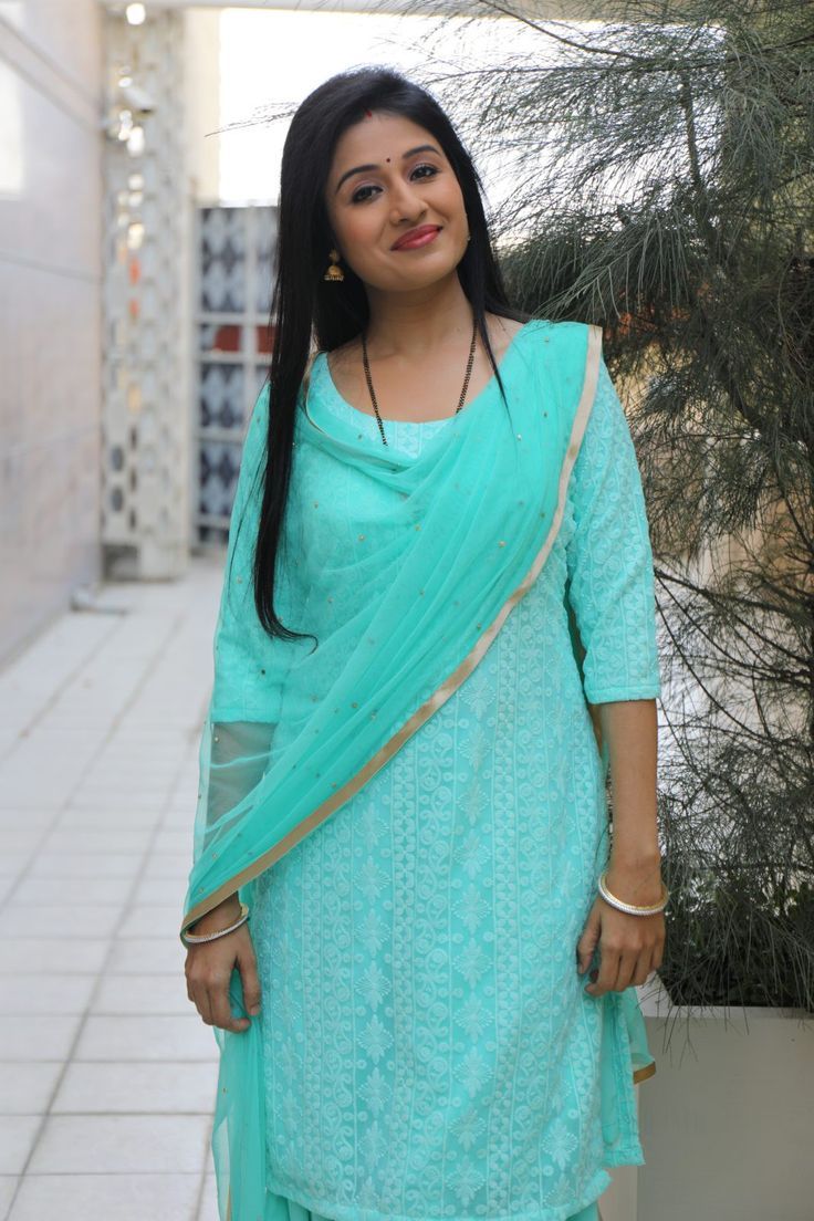 736x1104 Paridhi Sharma