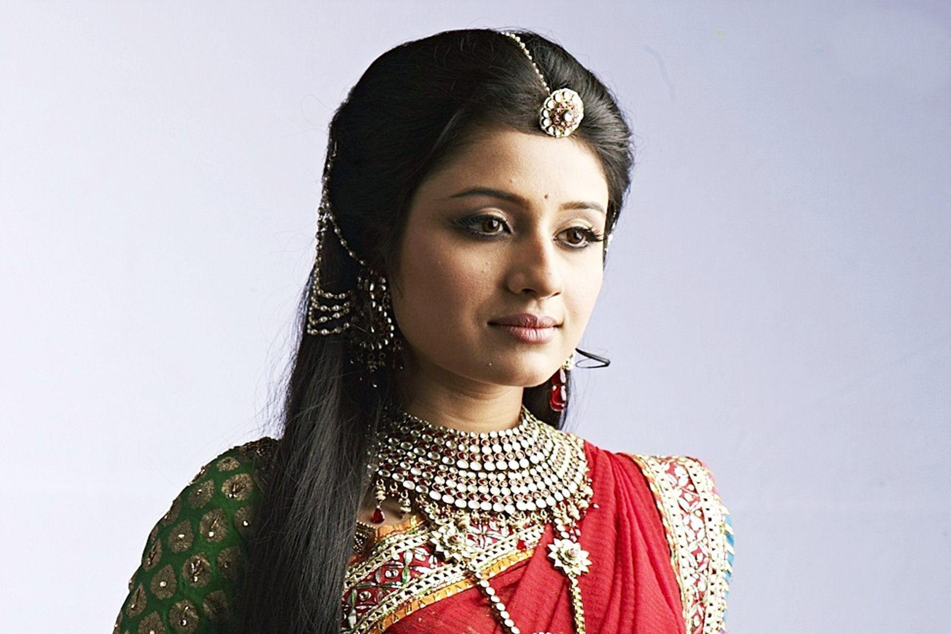 1920x1280 Paridhi Sharma Wallpaper