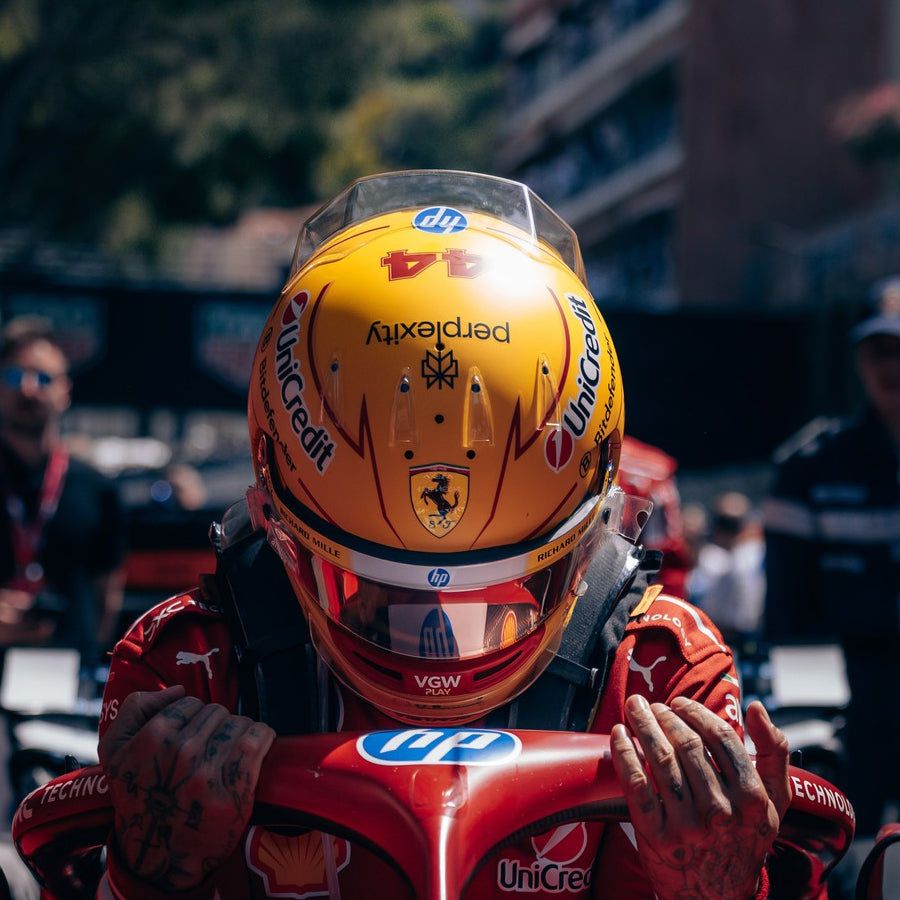 900x900 Looksmart Lewis Hamilton Monaco GP 2025 Scuderia Ferrari HP 1 5 Scale