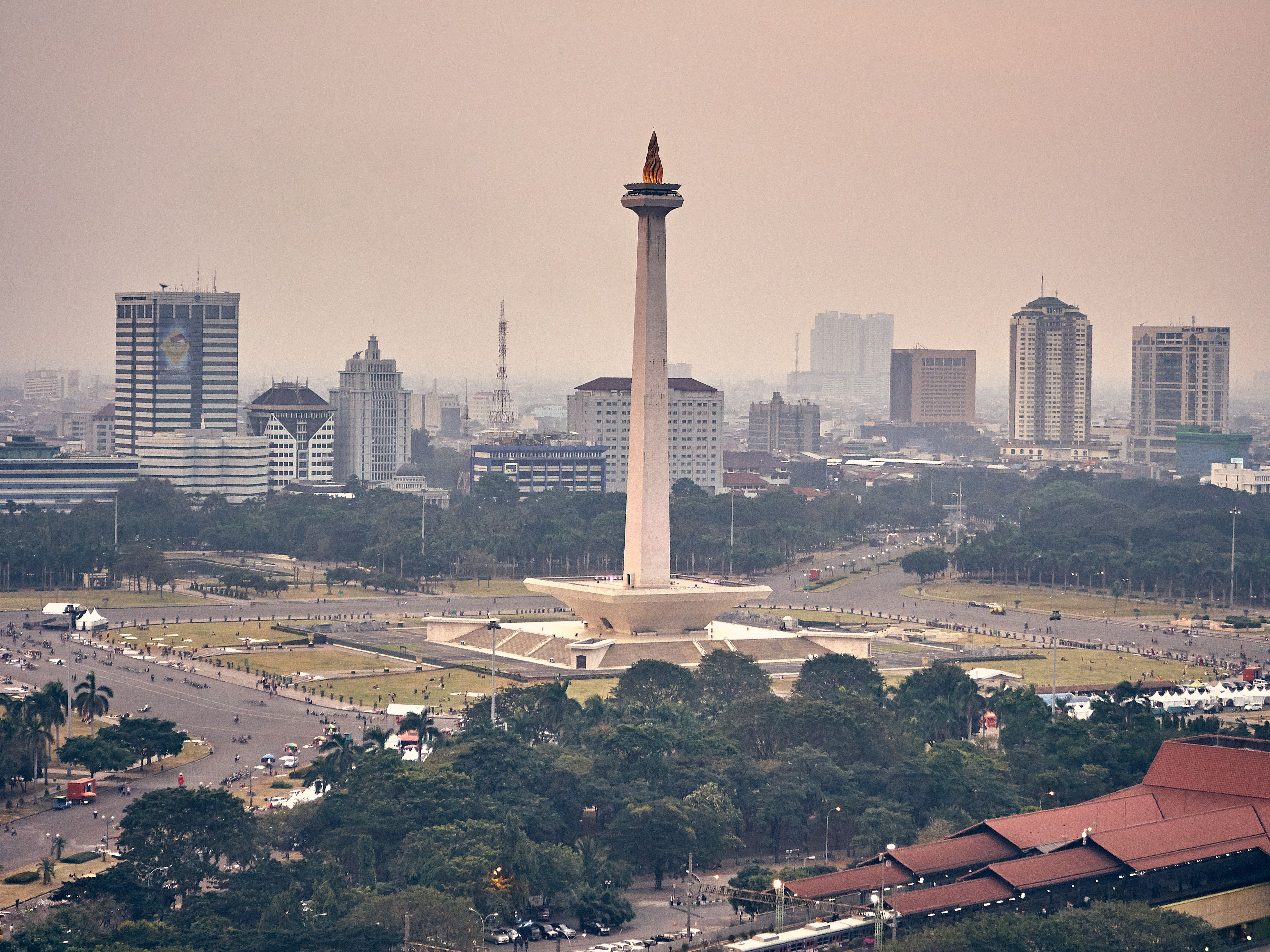 4522x3391 Monas Jakarta (2026)
