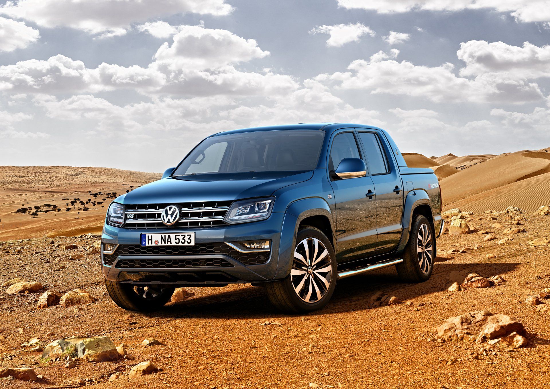 1920x1358 Volkswagen Amarok 4K Ultra HD: Rugged Power Meets Desert Majestyx2896