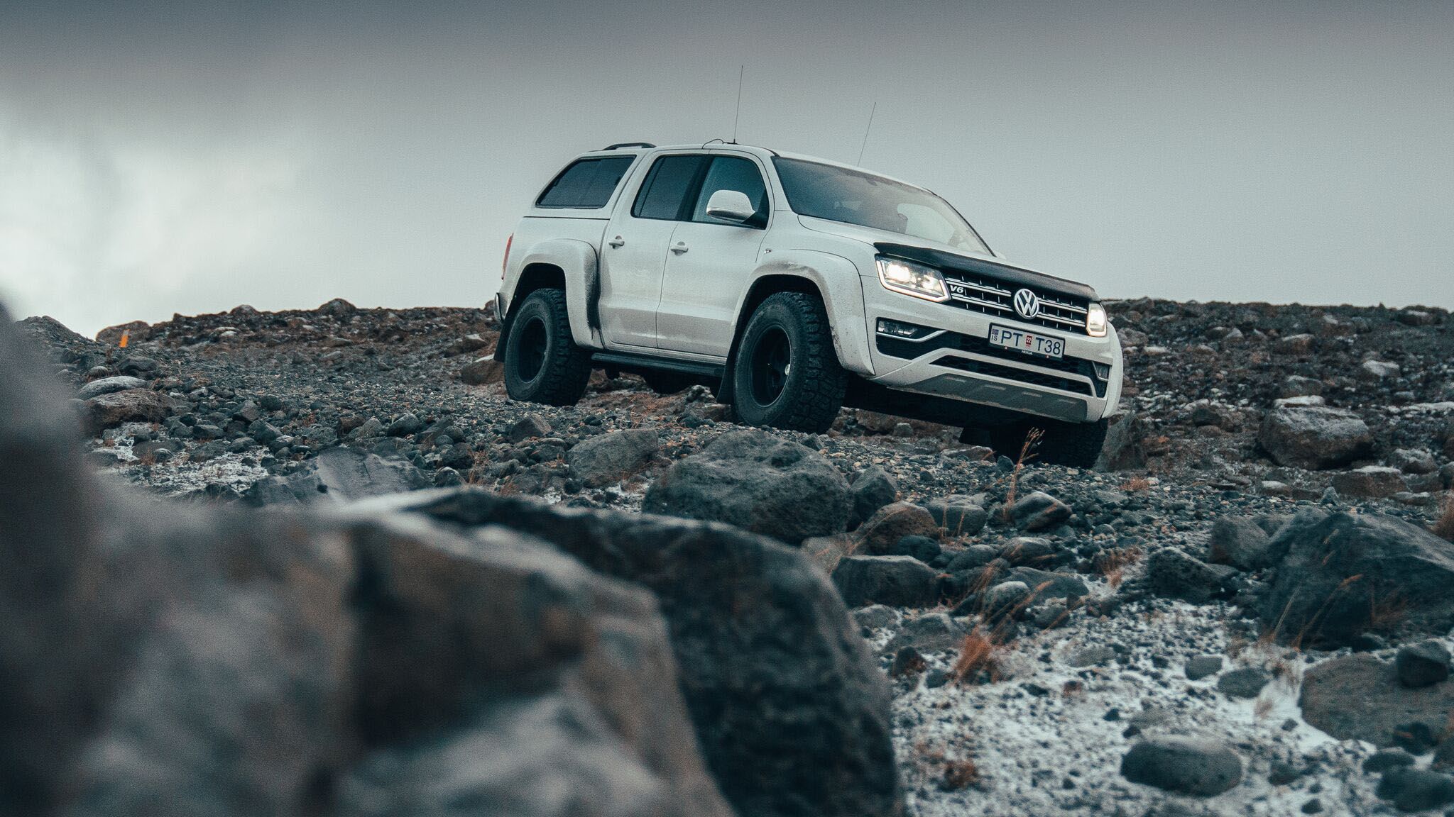 2048x1152 The Arctic Ready VW Amarok Has Its Own Coffee Maker
