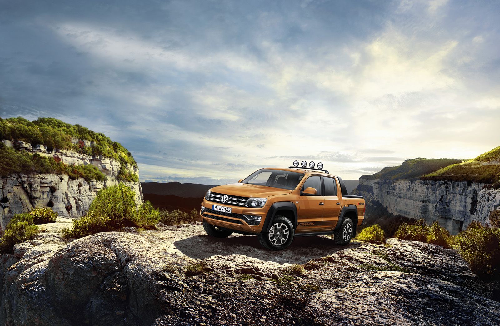 1600x1044 VW Amarok Gets 201 HP Diesel Engine, Canyon Edition